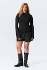 Schwarz - Langarmshirt mit U-Boot-Ausschnitt Annie - 1