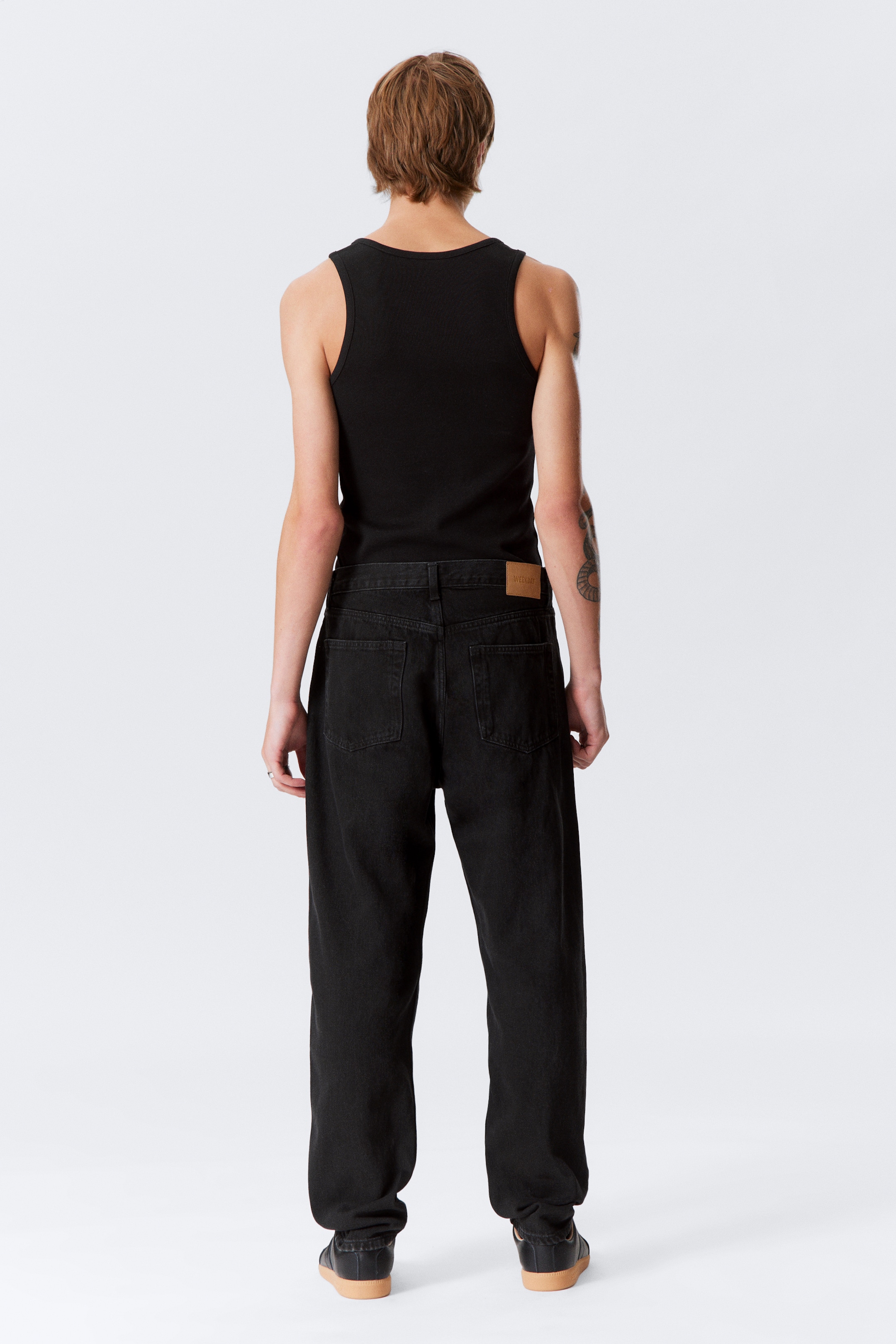 Visa större bild: Ray Relaxed Tapered Leg Jeans - Tuned Black - Svart - HERR | H&M SE 5