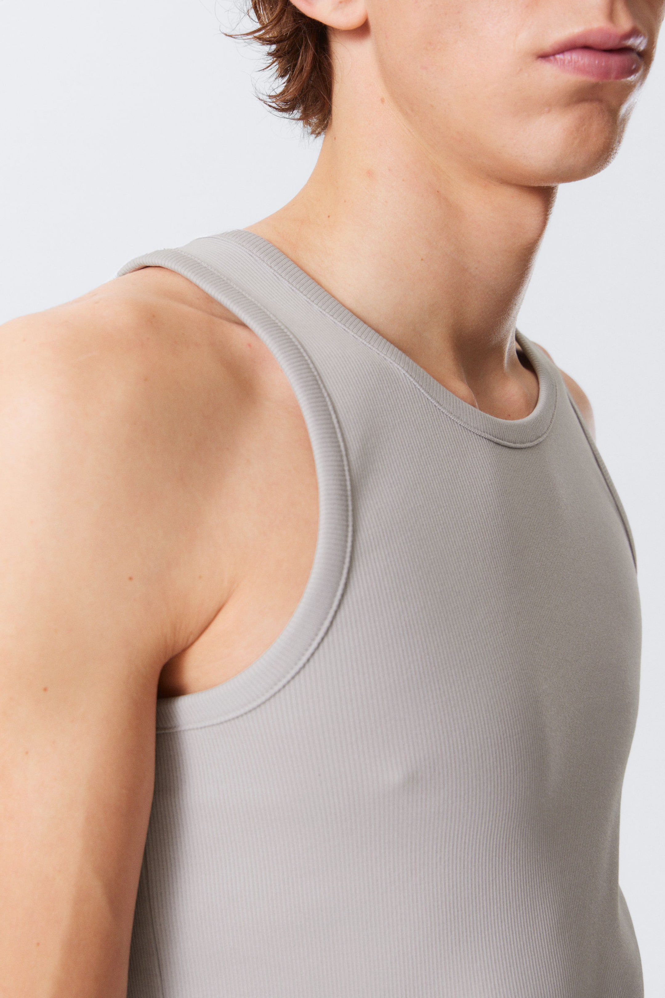 #B4B3B6 - Geribde regular fit tanktop - 2