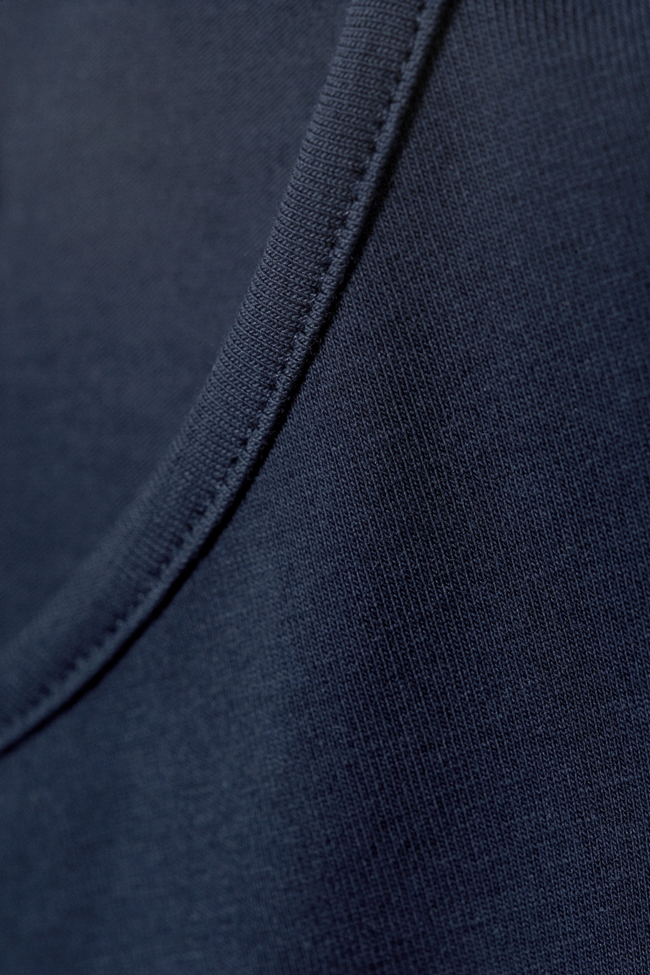 Dunkelblau - Ärmelloses Maxikleid mit Schlitz - 2