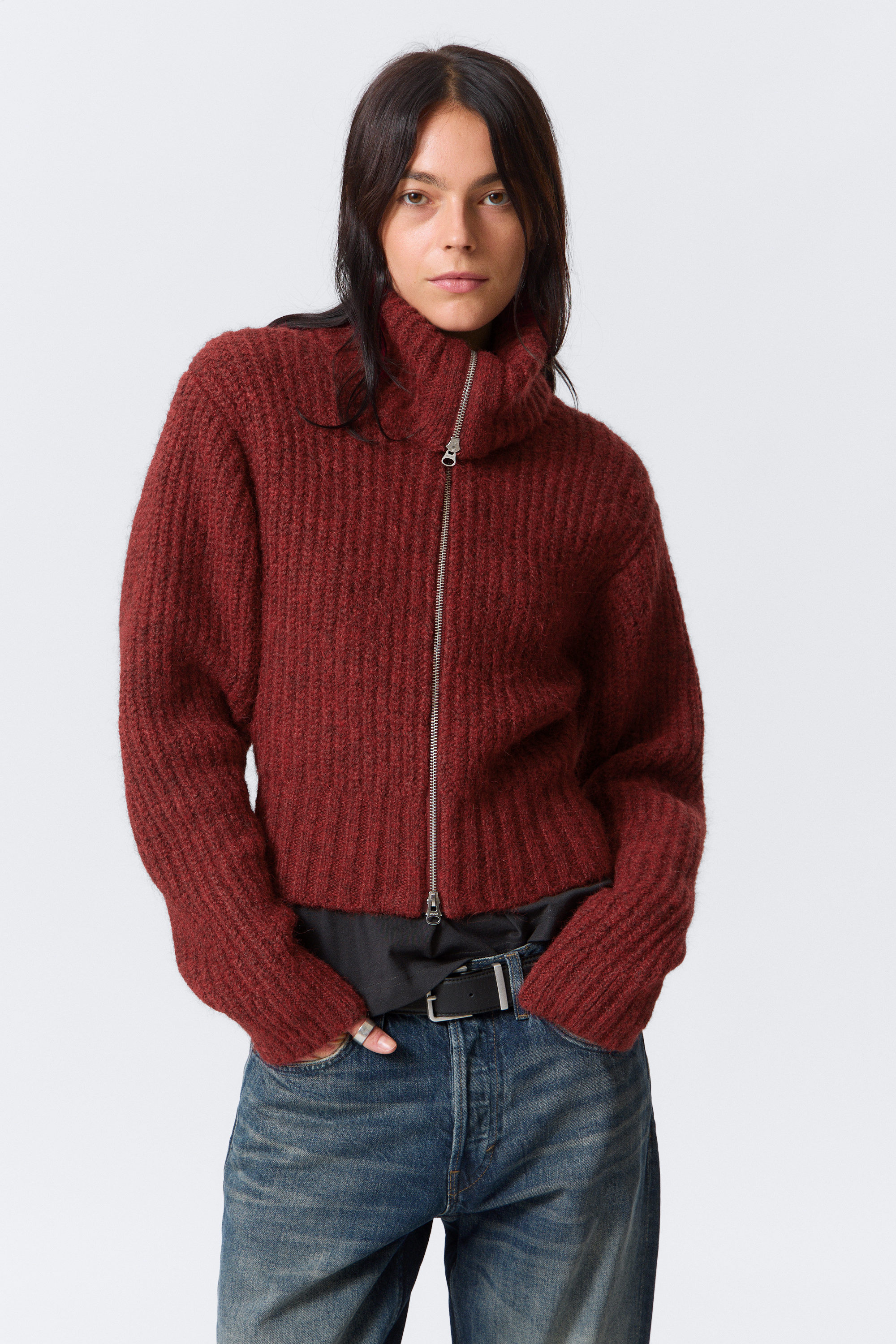 Melerad mörkröd - Ribbstickad cardigan med dragkedja - 1