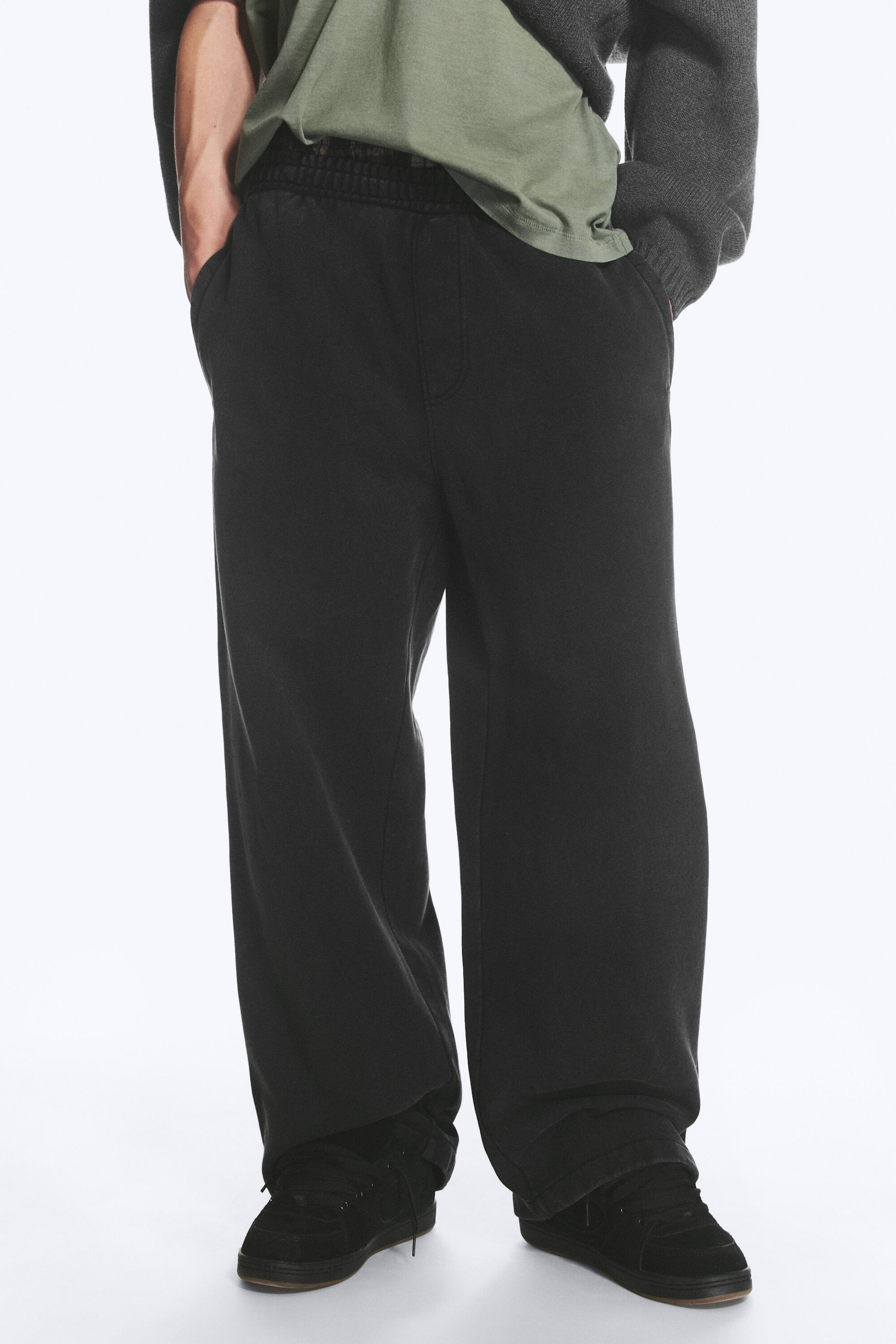 Used Black - Weite Sweatpants aus schwerem Baumwoll-Frottee - 2
