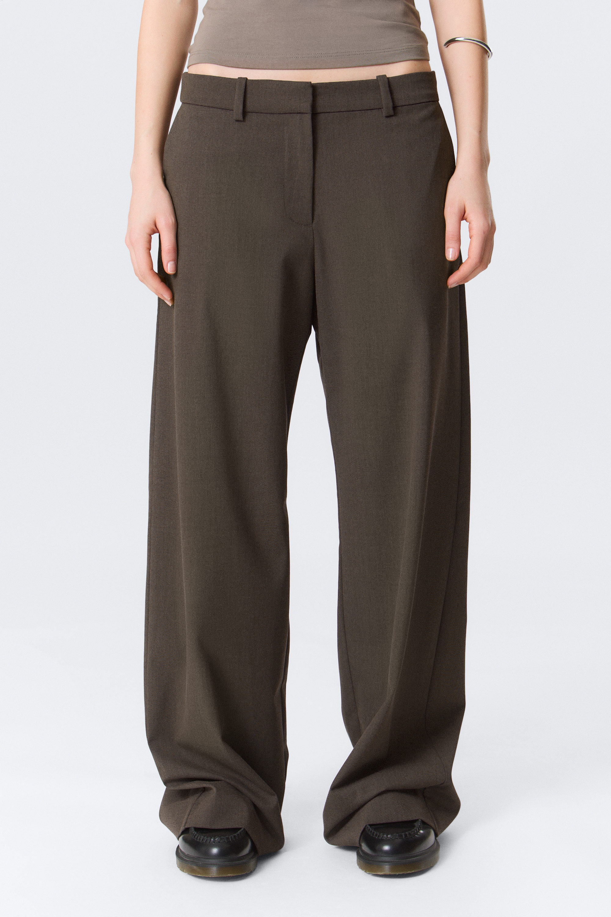 Dunkelgrau meliert - Locker geschnittene Anzughose mit niedriger Taille - 2