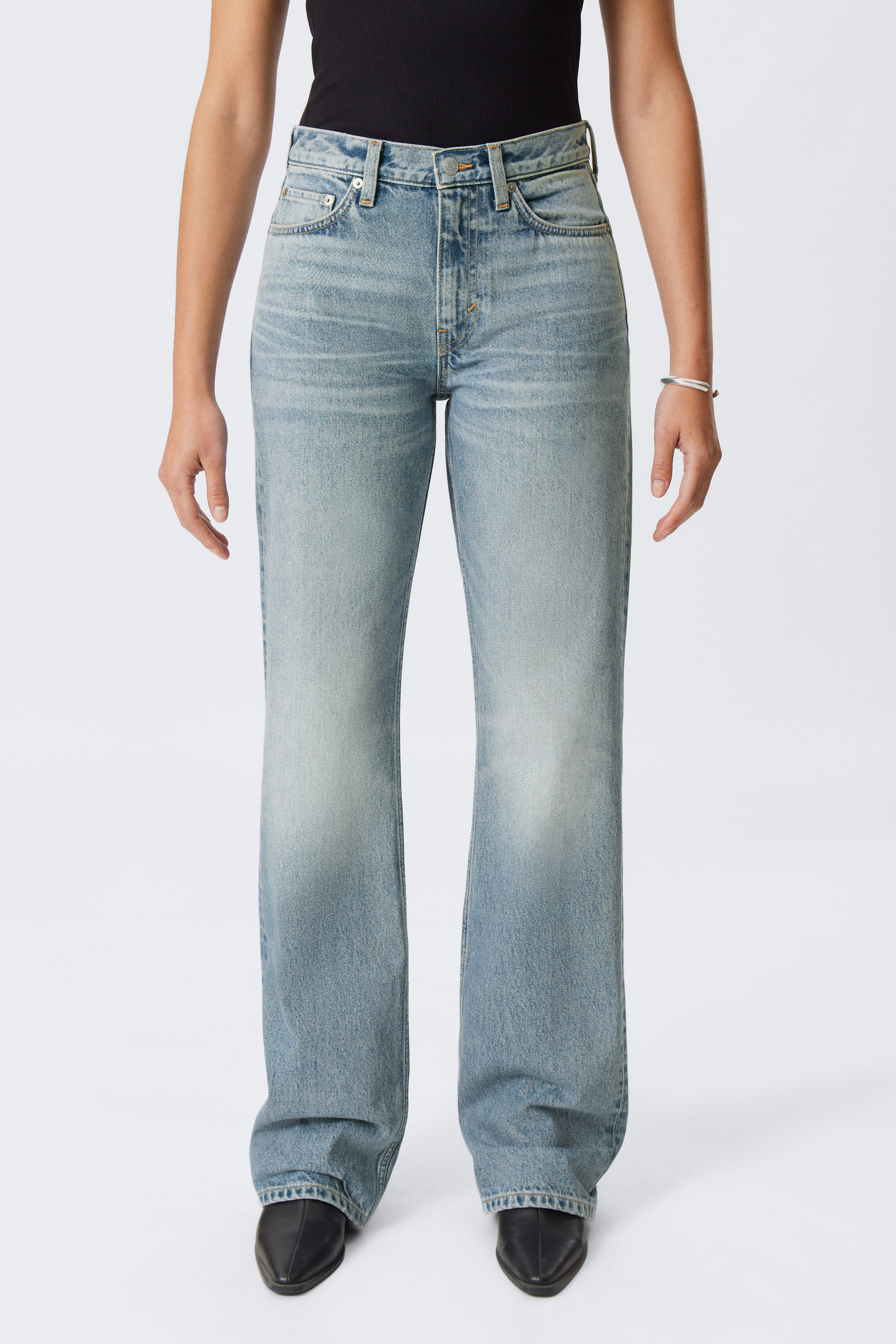 Seventeen Blue - Medium Blue - Moon Mid Rise Regular Bootcut Leg Jeans - 2