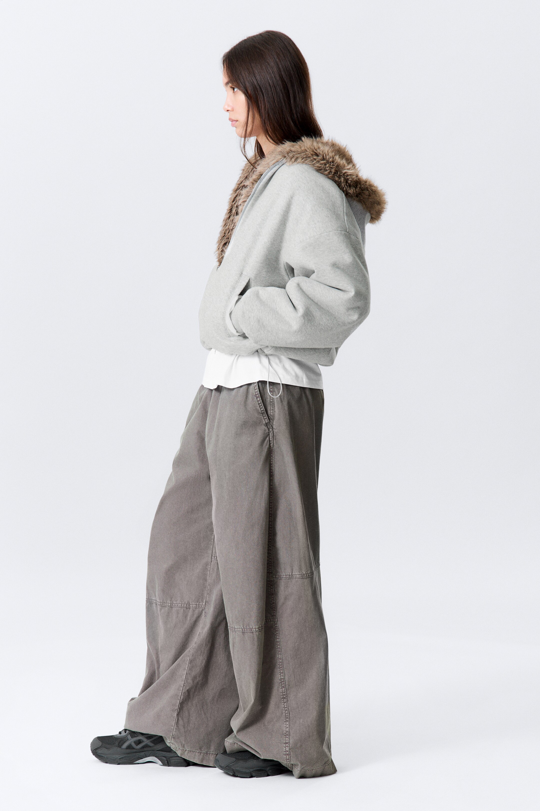 Se større billede: Vendbar Faux Fur Zip Hoodie - Grå Melange & Brun - DAME | H&M DK 5