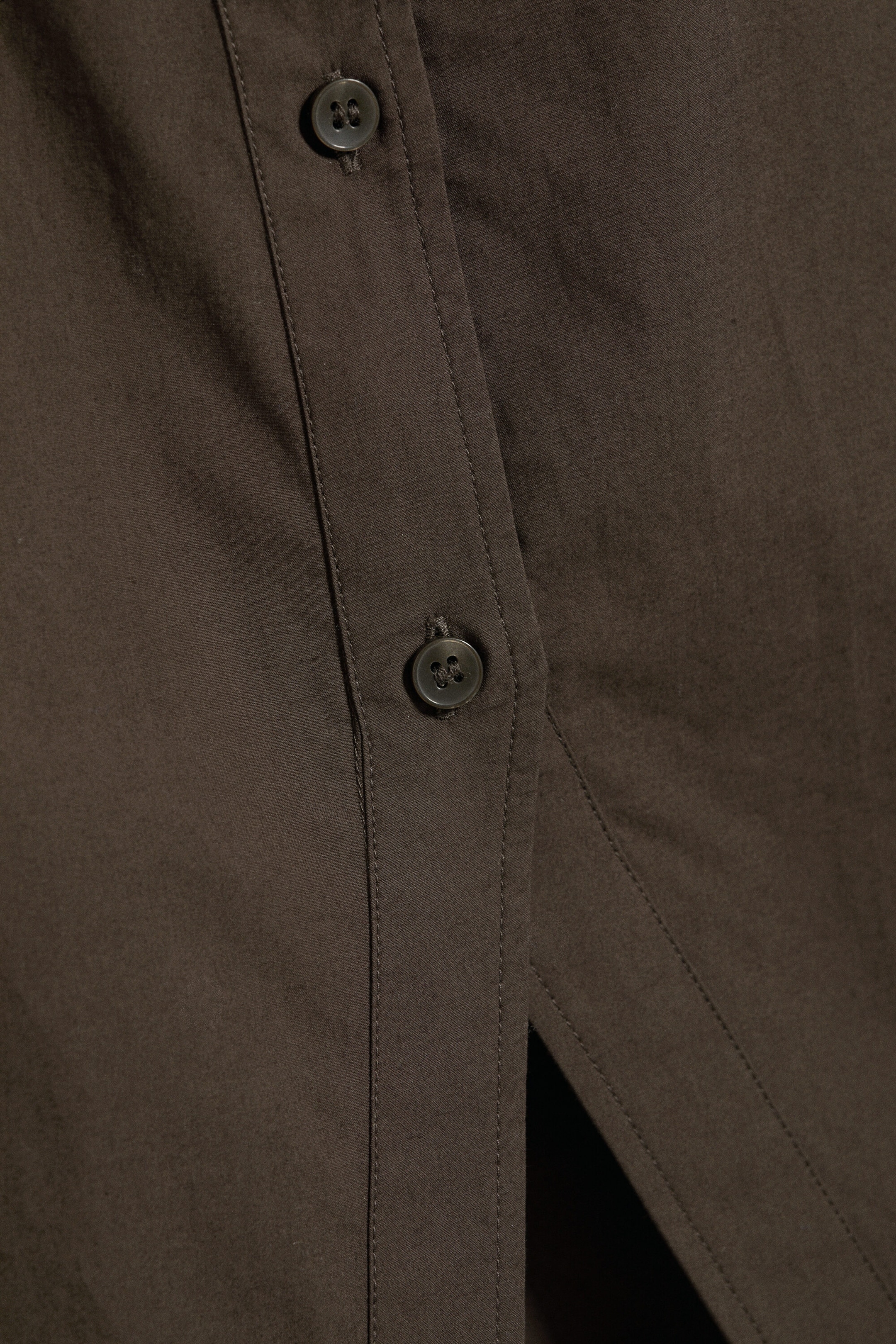 Donkerbruin - Asymmetrisch getailleerd overhemd van popeline - 5