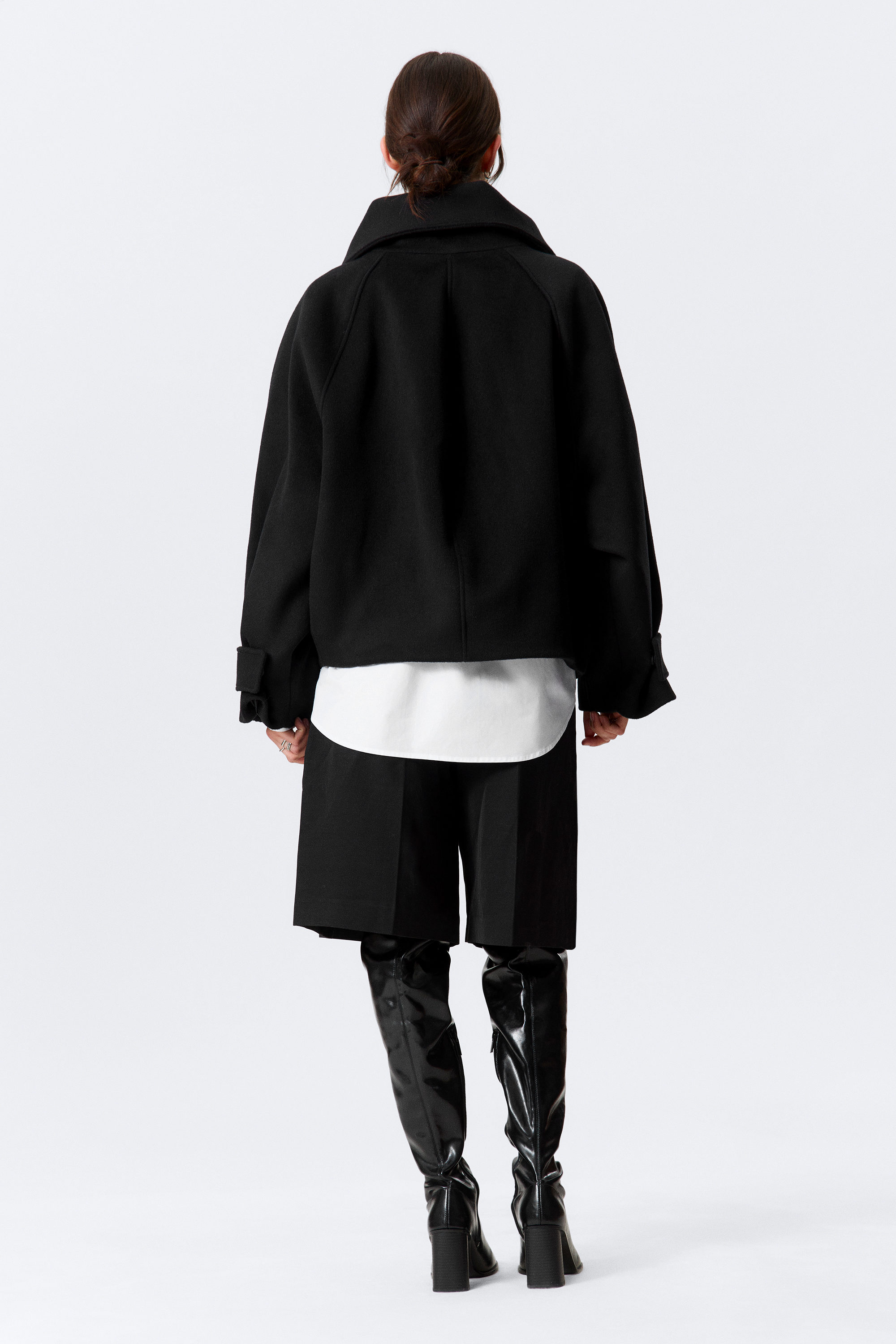 Schwarz - Locker geschnittene Wolljacke mit Raglanärmeln - 4