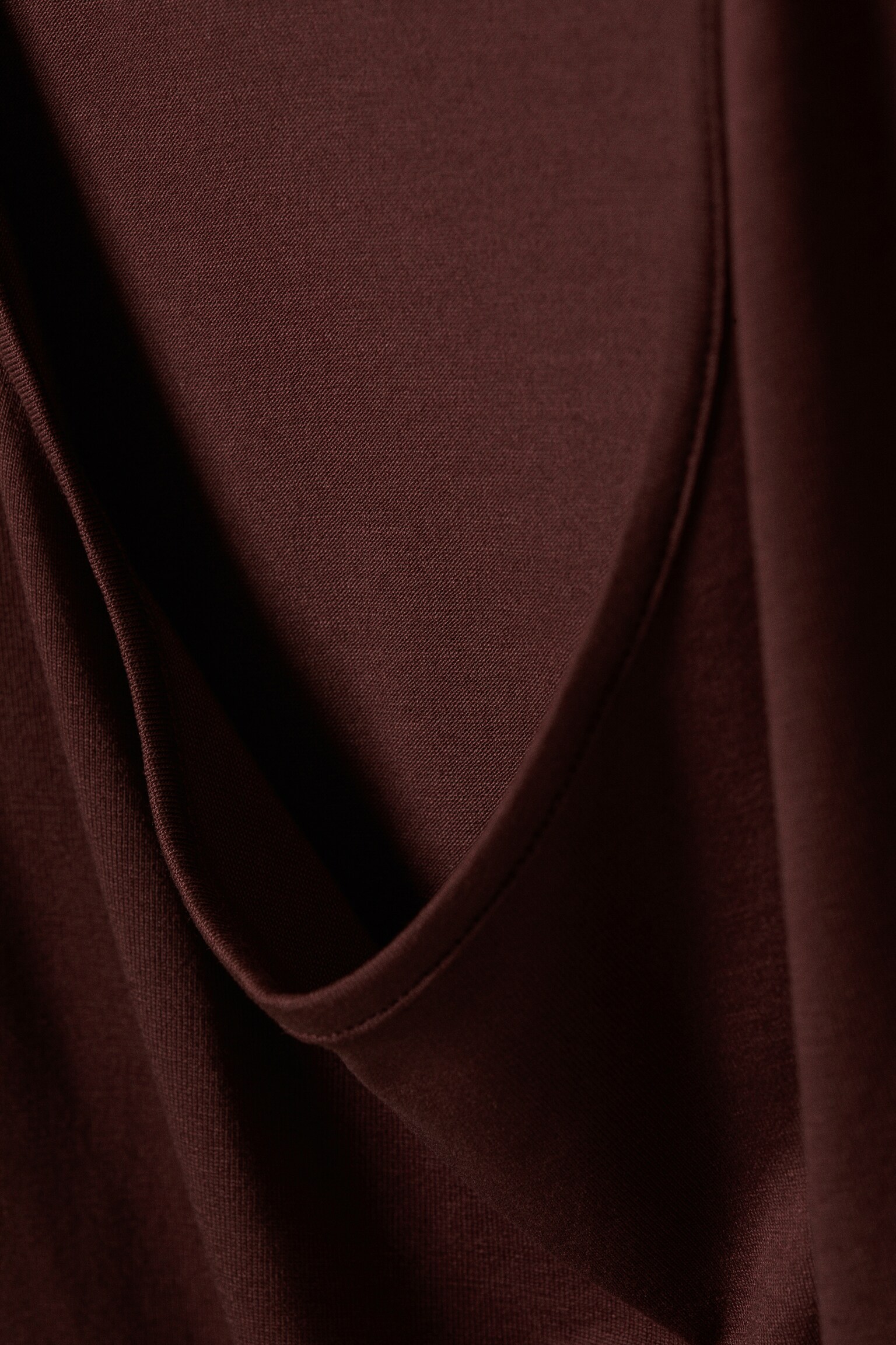 Long-Sleeved Open Back Top - Burgundy/Black - 6