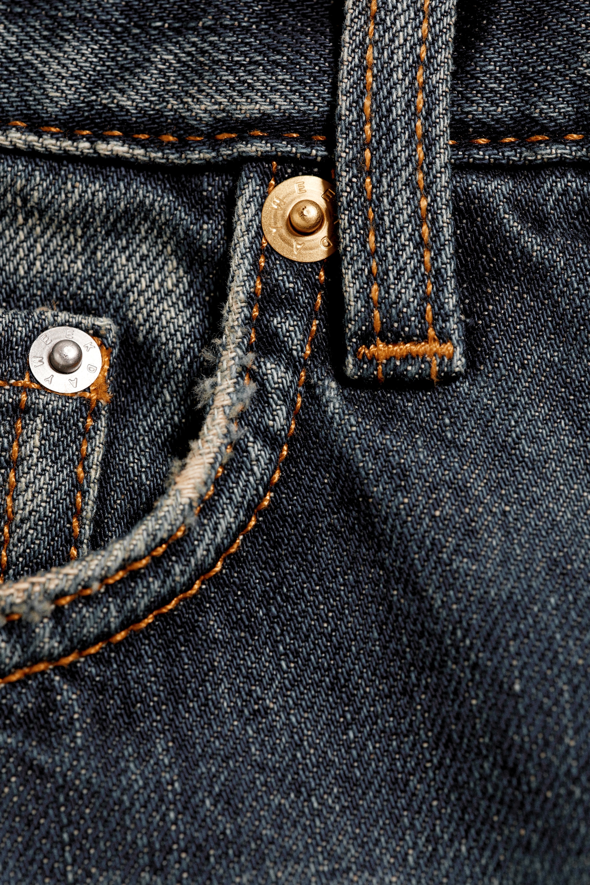 GALAXY MID RISE LOOSE DENIM SHORTS
