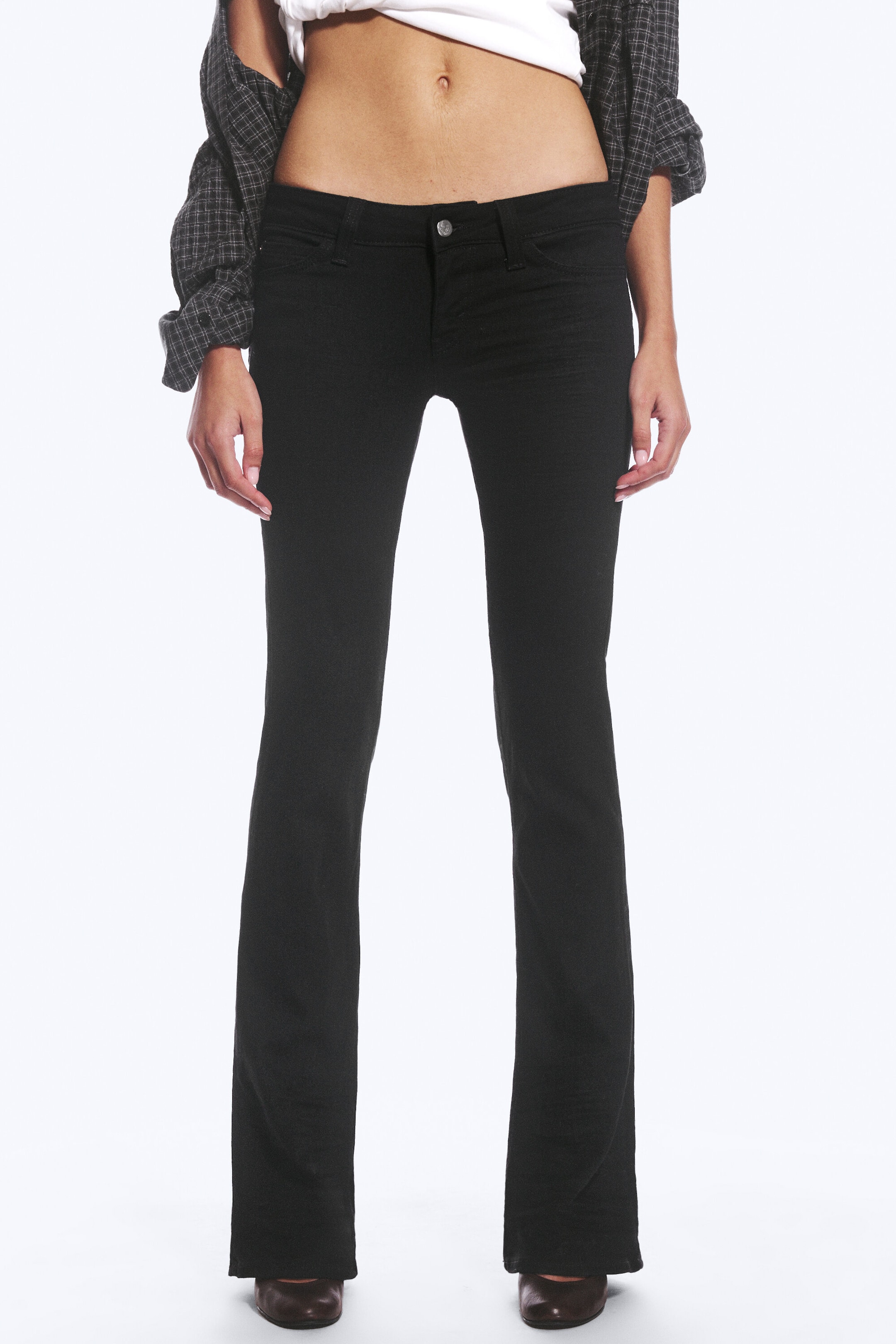 Black Top Rinse - Booty Bei Low Rise Skinny Bootcut Jeans - 4