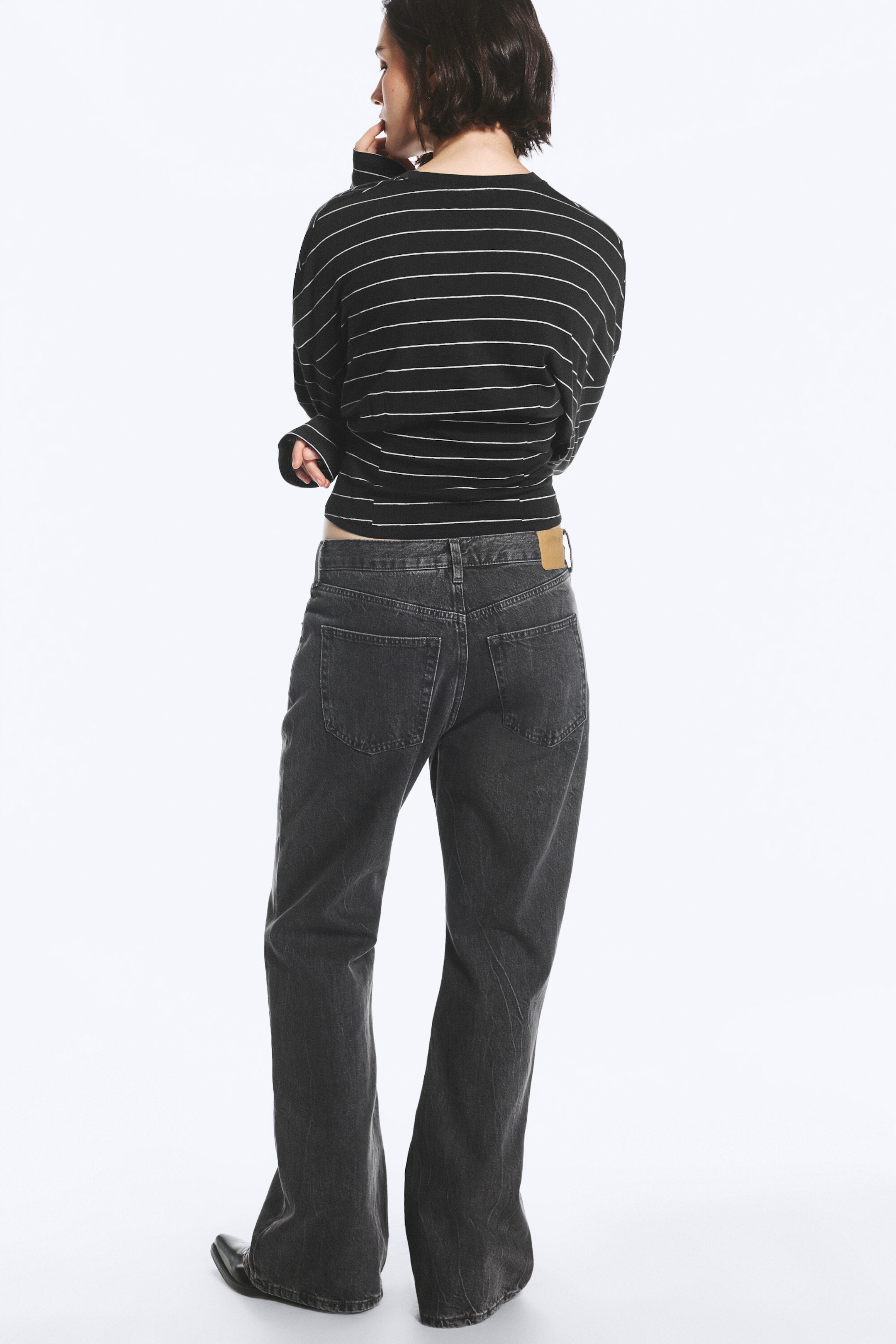 Risso Black - Svart - Helix jeans med mellomhøyt liv, avslappet passform og utsvingede ben - 4