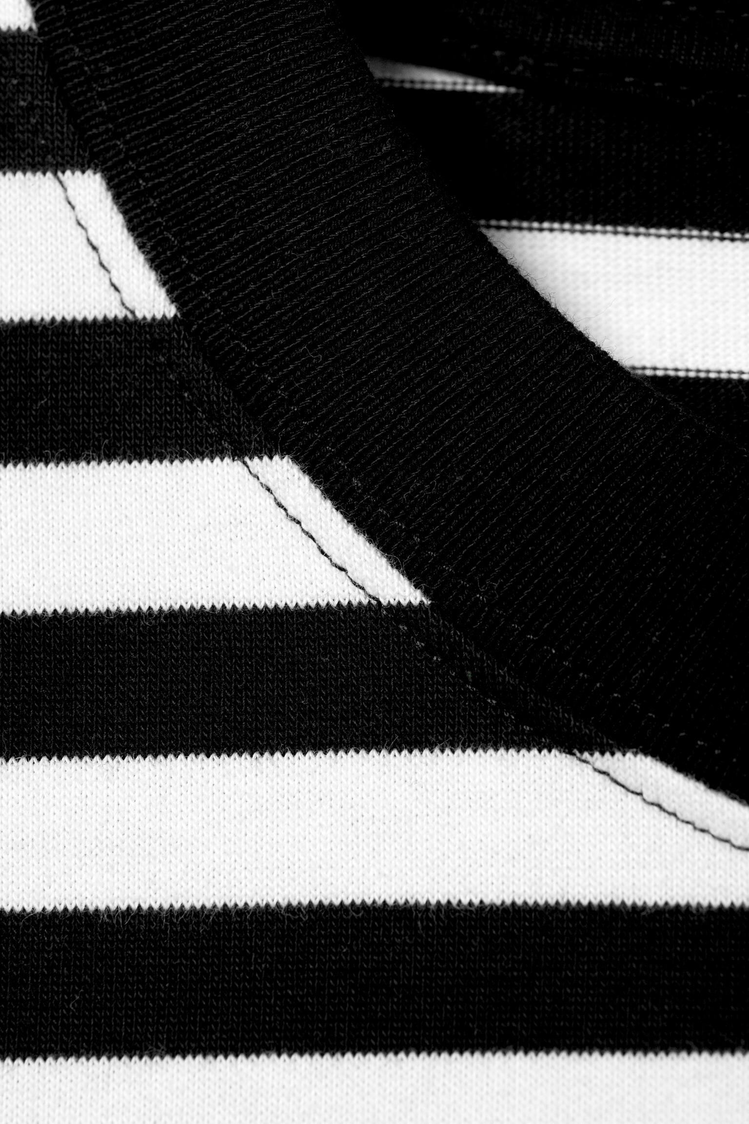 Great Boxy Graphic Long Sleeve T-shirt - Dungi Alb-Negru - Dreams/Alb - spray cu șobolani/Gri Închis - Flacără Aeriană/Gri închis - Tristar/Alb - Înger schelet/Negru - Midnight Nightmare - 4