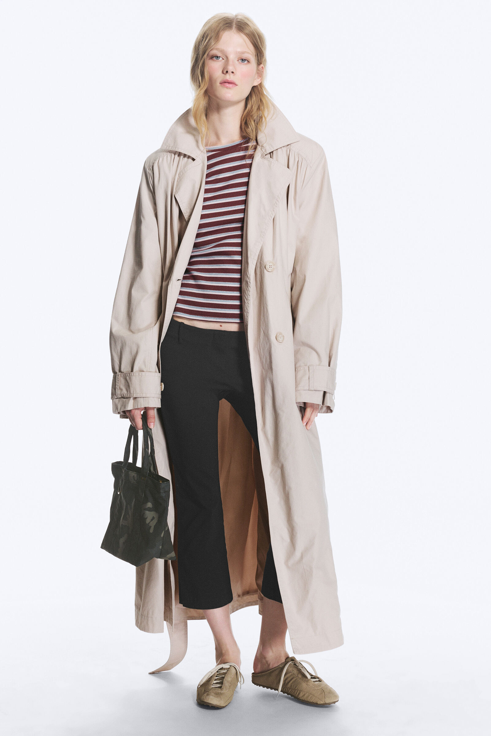 Oversized trenchcoat