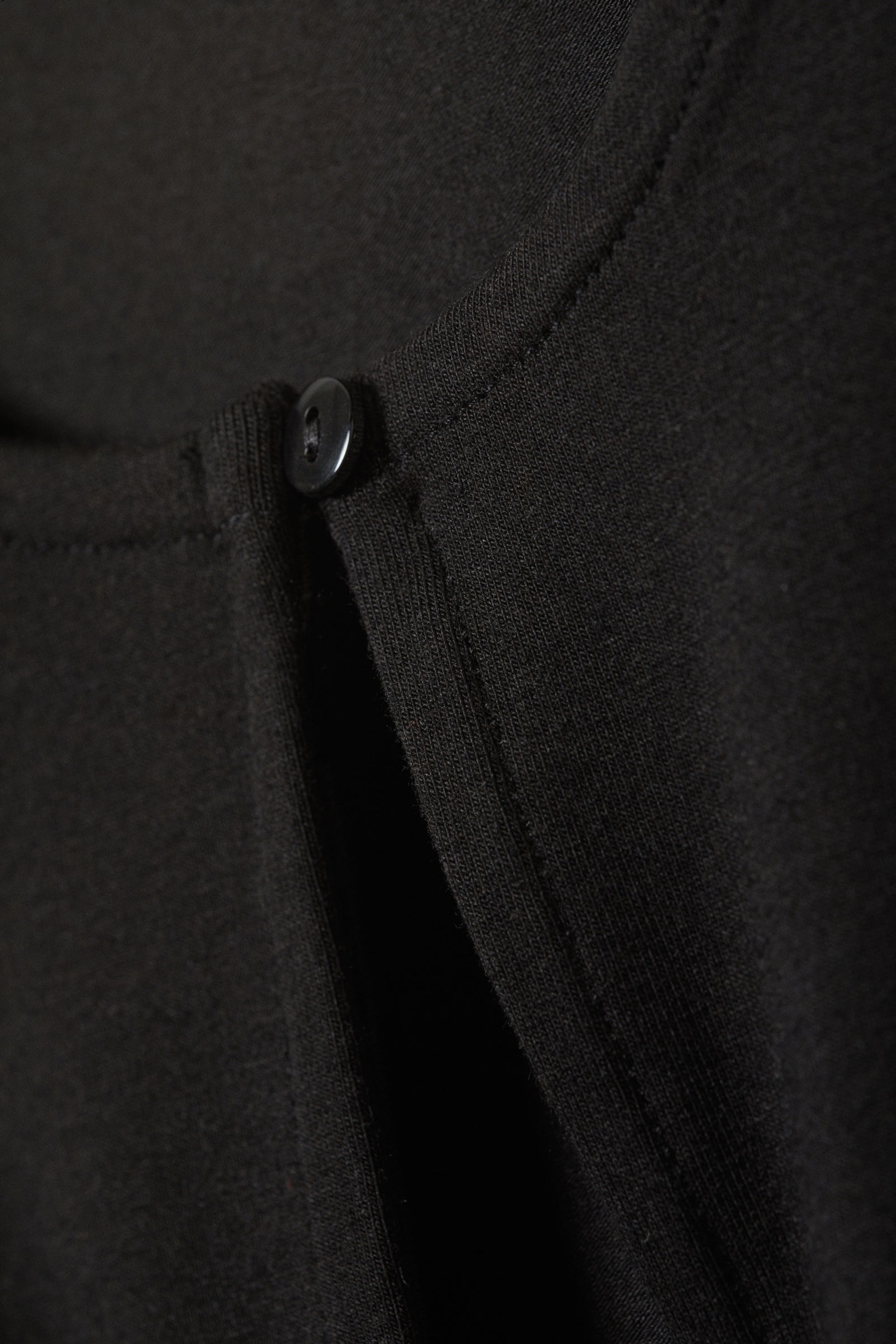 Black - Slim Sleeveless Zip Top - 5