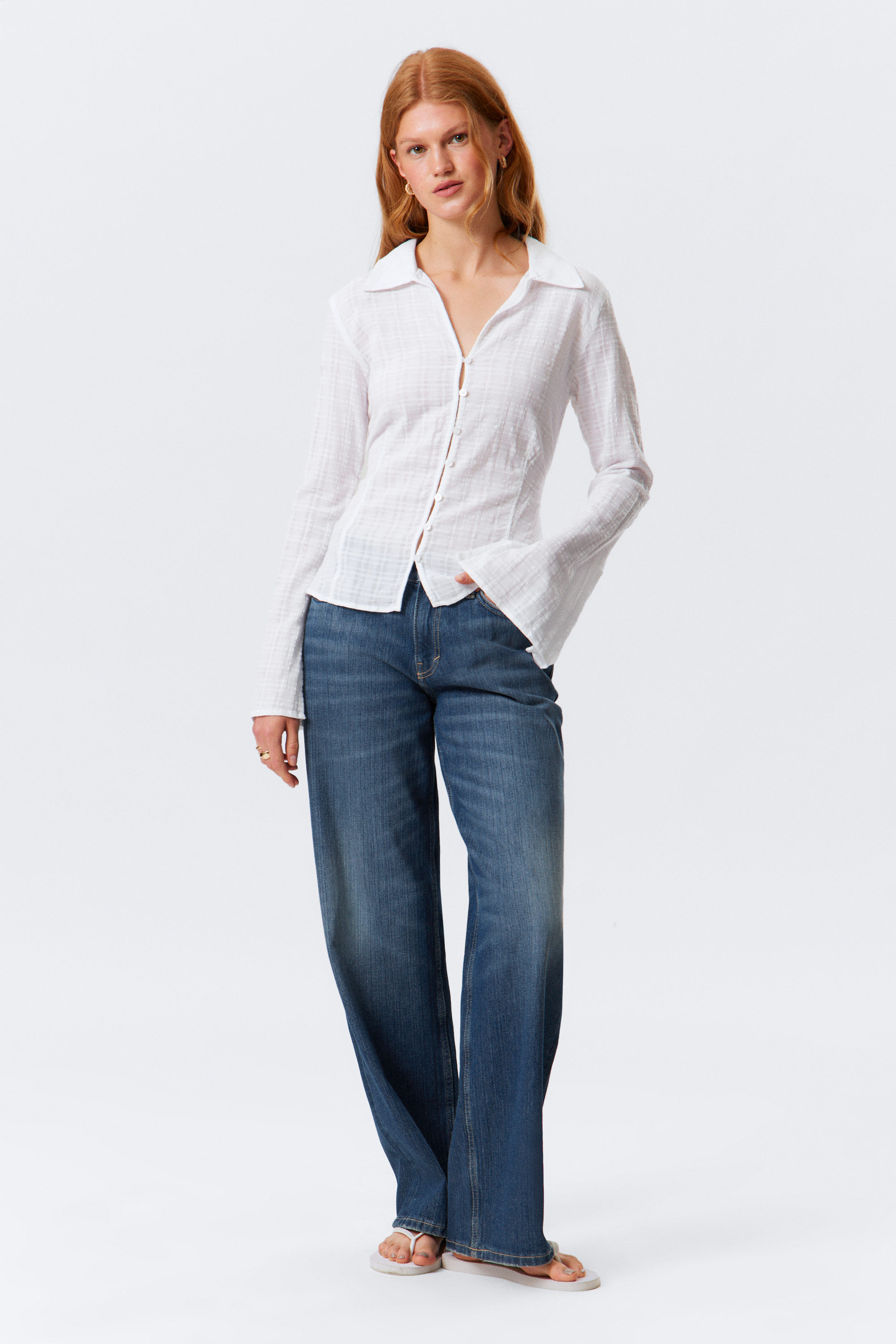 Weiß - Strukturierte Bluse mit schmaler Passform - 2