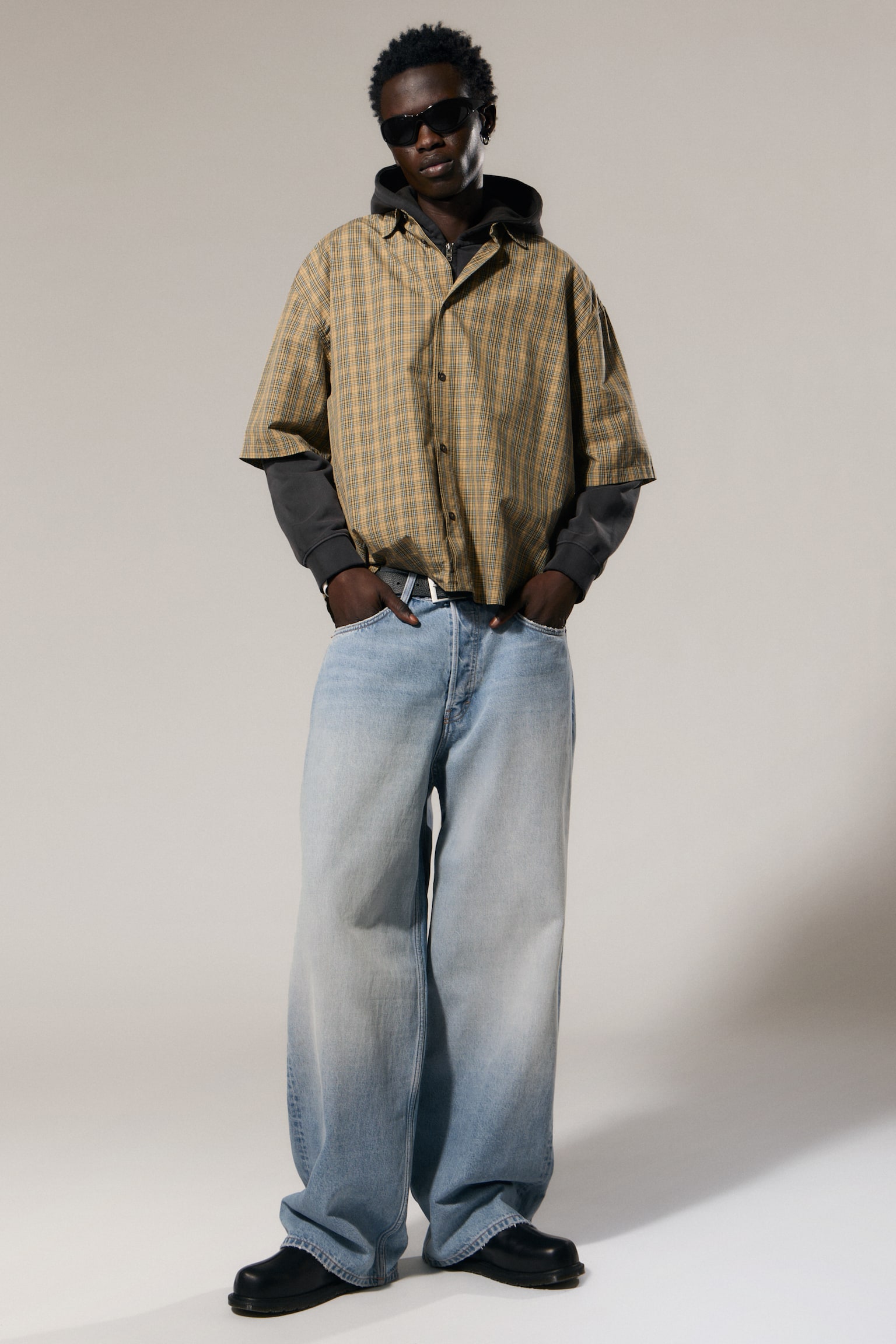 Jeans Unissexo Astro Mid Rise Loose Baggy Leg - Kimberley Blue - Azul Claro/Blue Rinse - azul escuro/Chelsea Black - Preto/Hino Azul - Azul Médio/Tuned Black - Preto/Blue Stream - azul médio/Lavagem preta - Preto/Board Blue - Azul médio/Cinzento mina/Arizona Azul - Azul Médio - 1