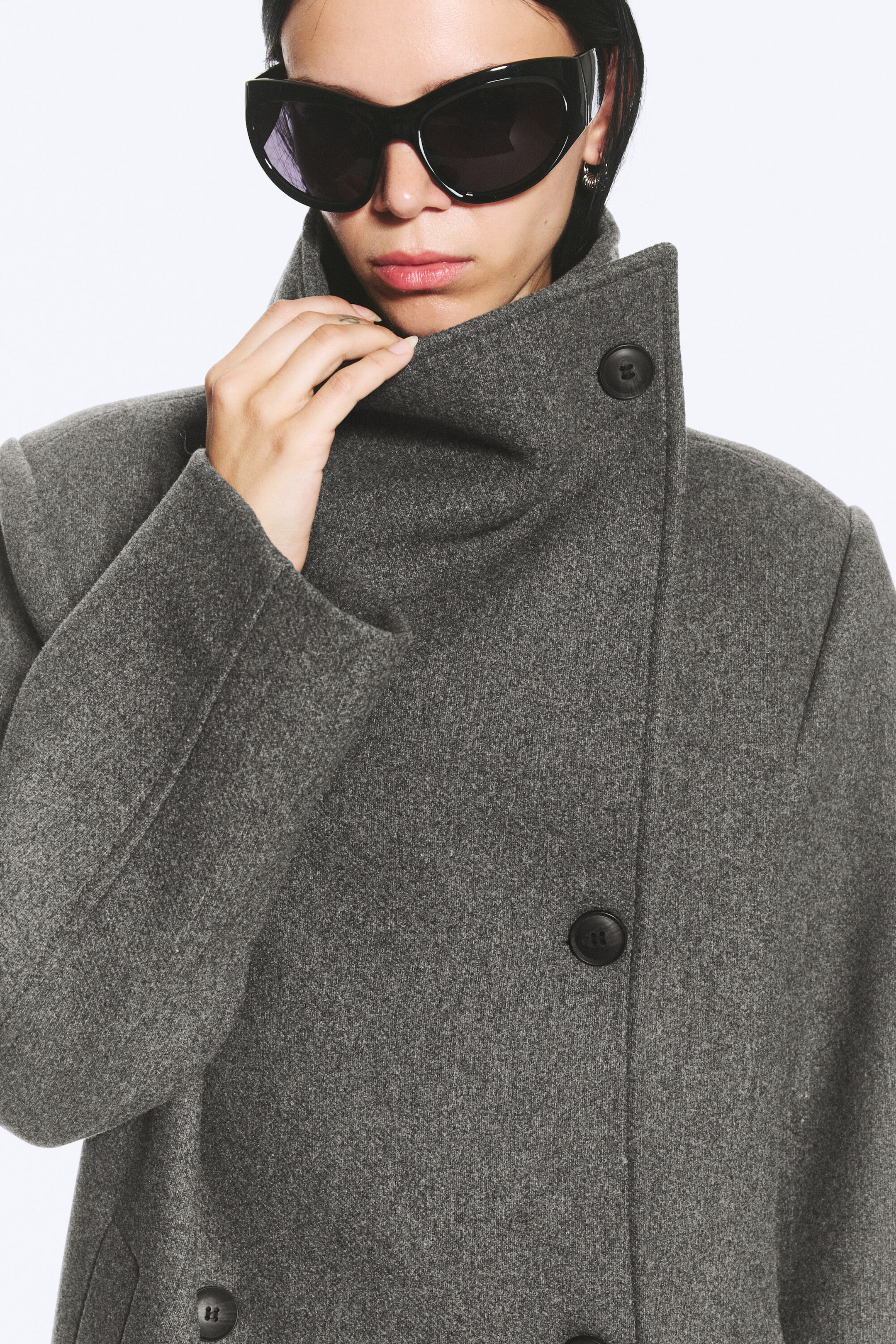 Dark Grey Melange - Oversized kåpe i ullblanding med traktkrage - 4