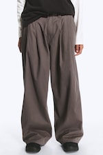 Mørk mole - Otis Baggy Plisserte Twill Chinos - 2