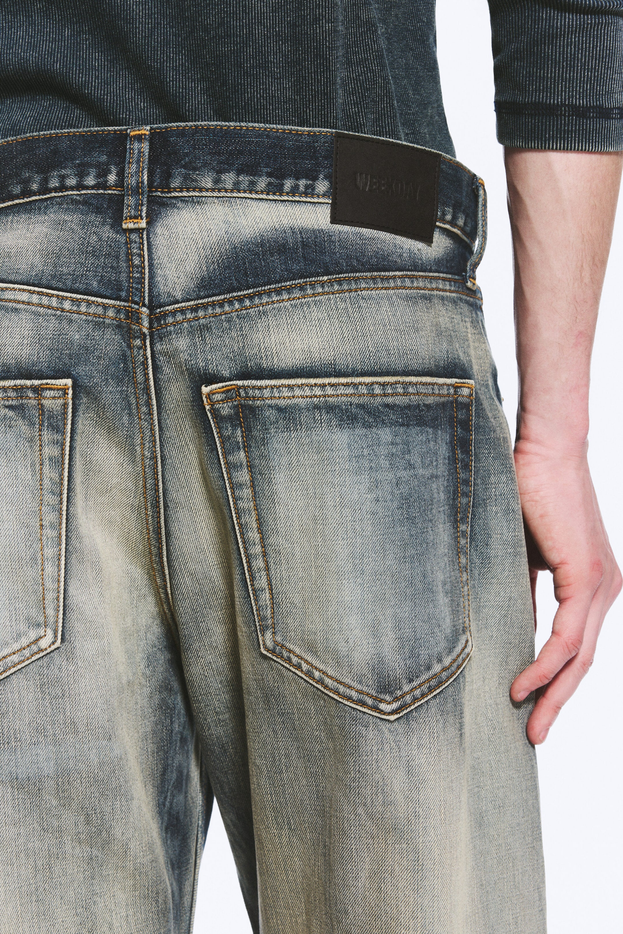 Laser Blue - Bleu moyen - Jean unisexe ample taille mi-haute jambes Barrel Nebula - 3