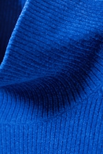 Leuchtendes Blau - Rippstrick-Pullover aus Chenille mit Stehkragen - 1