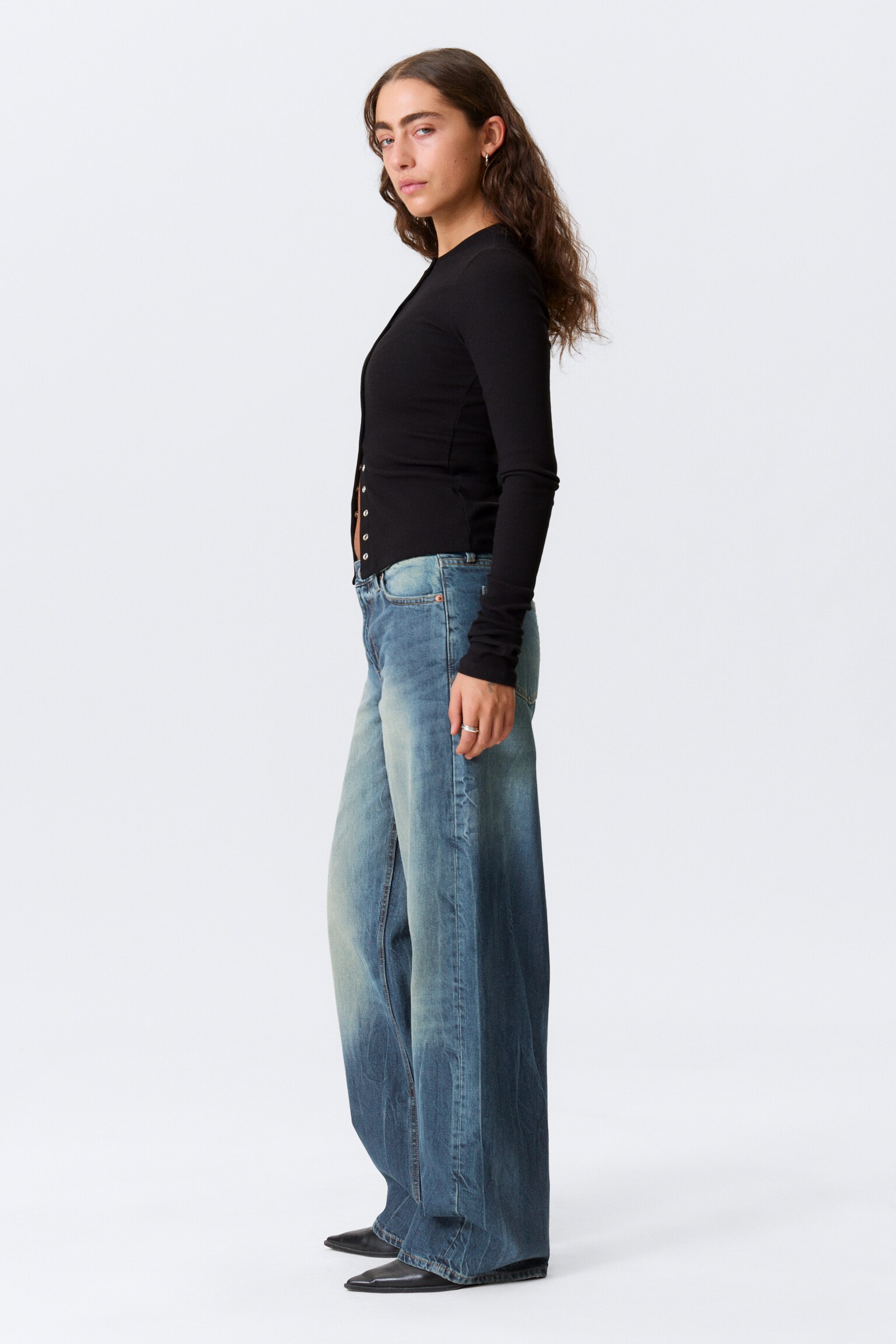 Ample Low Rise Loose Wide Leg Jeans - Gasoline Blue - Medium Blue/Blue Rinse - Dark Blue/Redondo Blue - Medium Blue/Risso Black - Black/Baltic Blue - Dark Blue/Ink Black - Black/Blue One - Medium Blue/Snow Blue - Light Blue/Mine Grey - Dark Grey/Blue Stream - Medium Blue/Lake Blue - Dark Blue/Deep Sea Blue - Dark Blue/Mine Blue - Medium Blue/Lip Blue - Light Blue - 5