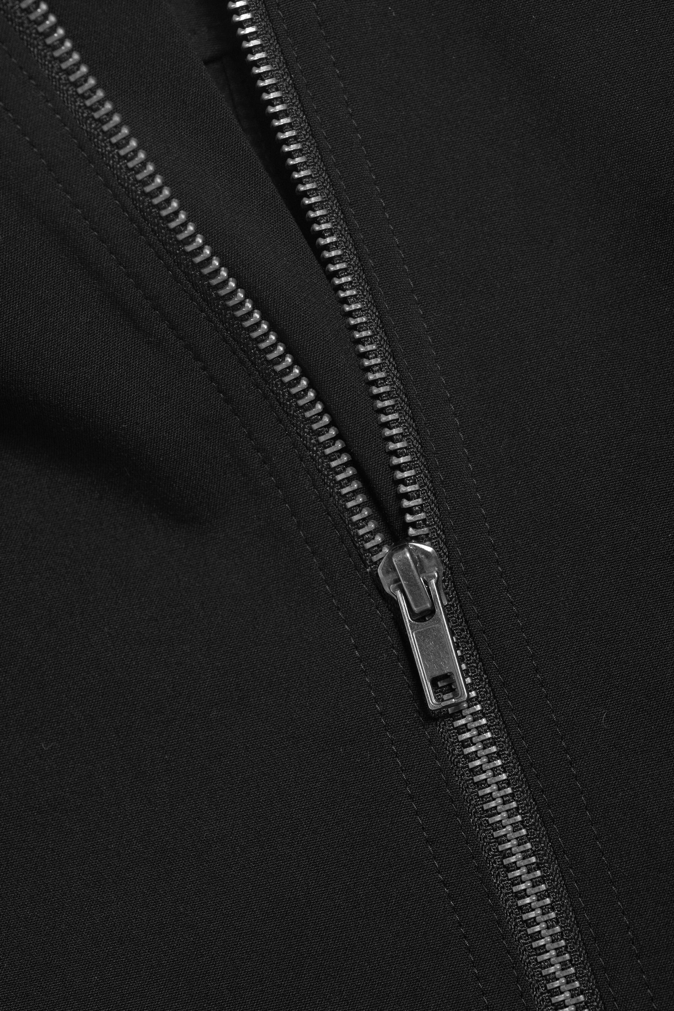 Black - Zip Mini Skirt - 4