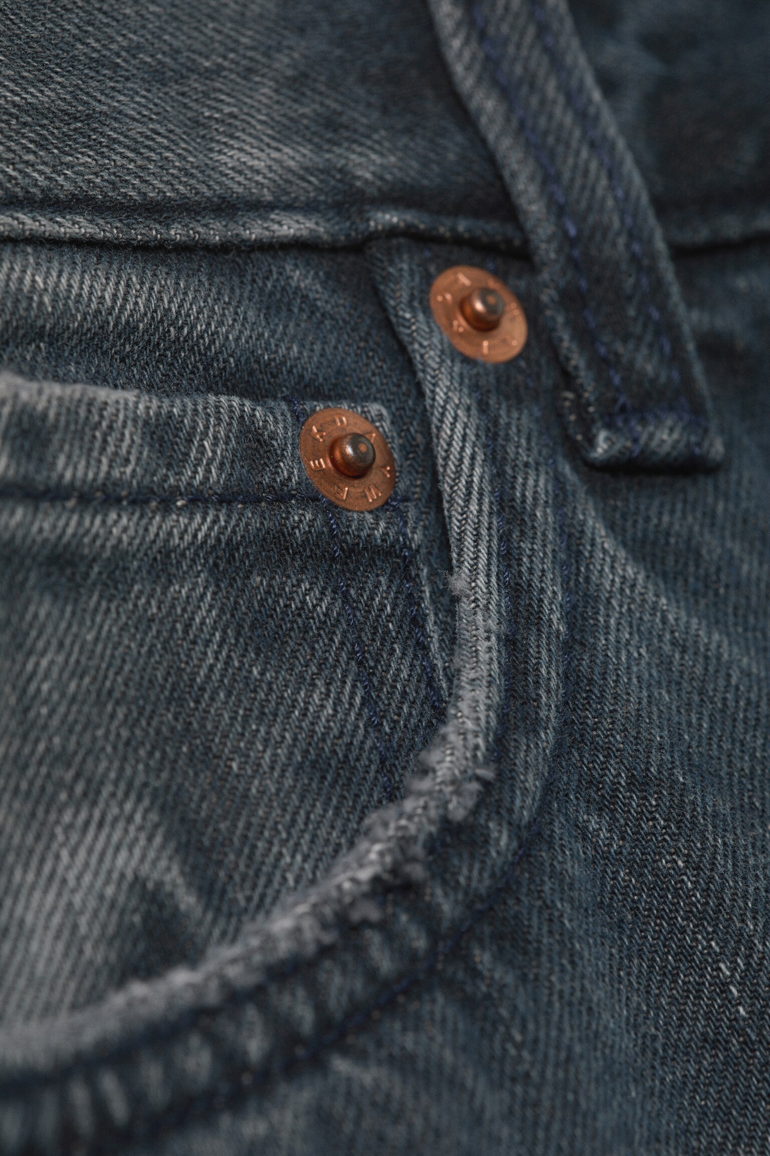 Jeans Space de cintura média e perna reta descontraída - Kourtney Blue - Azul Escuro/Azul Segundo - Azul Médio/Azul Rádio - Azul Médio/Tuned Black - Preto/Risso Preto - Preto/Blue Stream - azul médio/Morning Blue - Azul-escuro/Azul ferro/Aeon Blue - azul-claro - 7