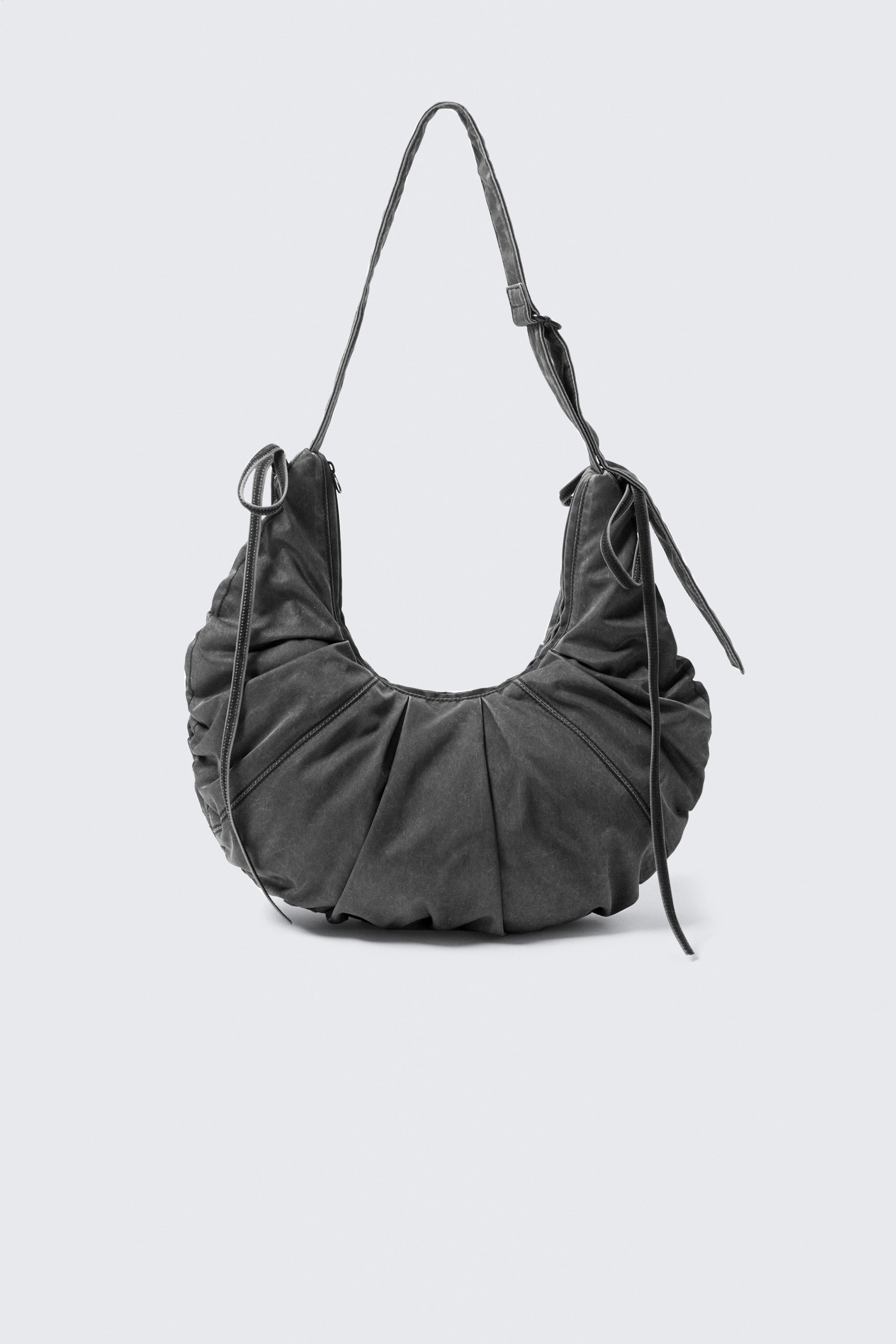 Tvättad Svart - Ruched Crossbody Bag - 1