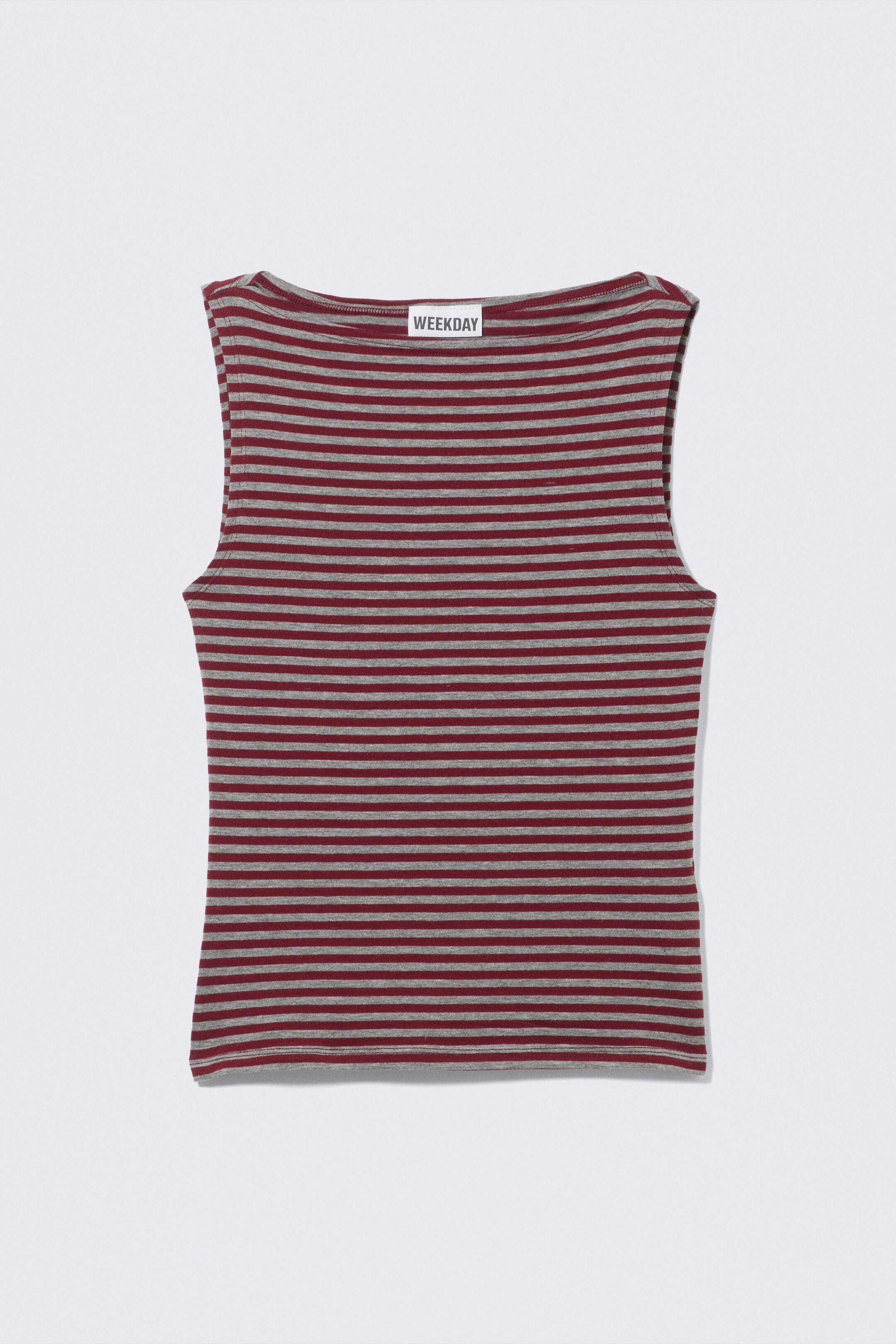 Se større billede: En ærmeløs top præsenteres FORFRA, der viser en slim-fit silhuet. Den har en bådudskæring og er mønstret med smalle vandrette striber i bordeaux og grå. Den nederste kant viser en let buet søm.