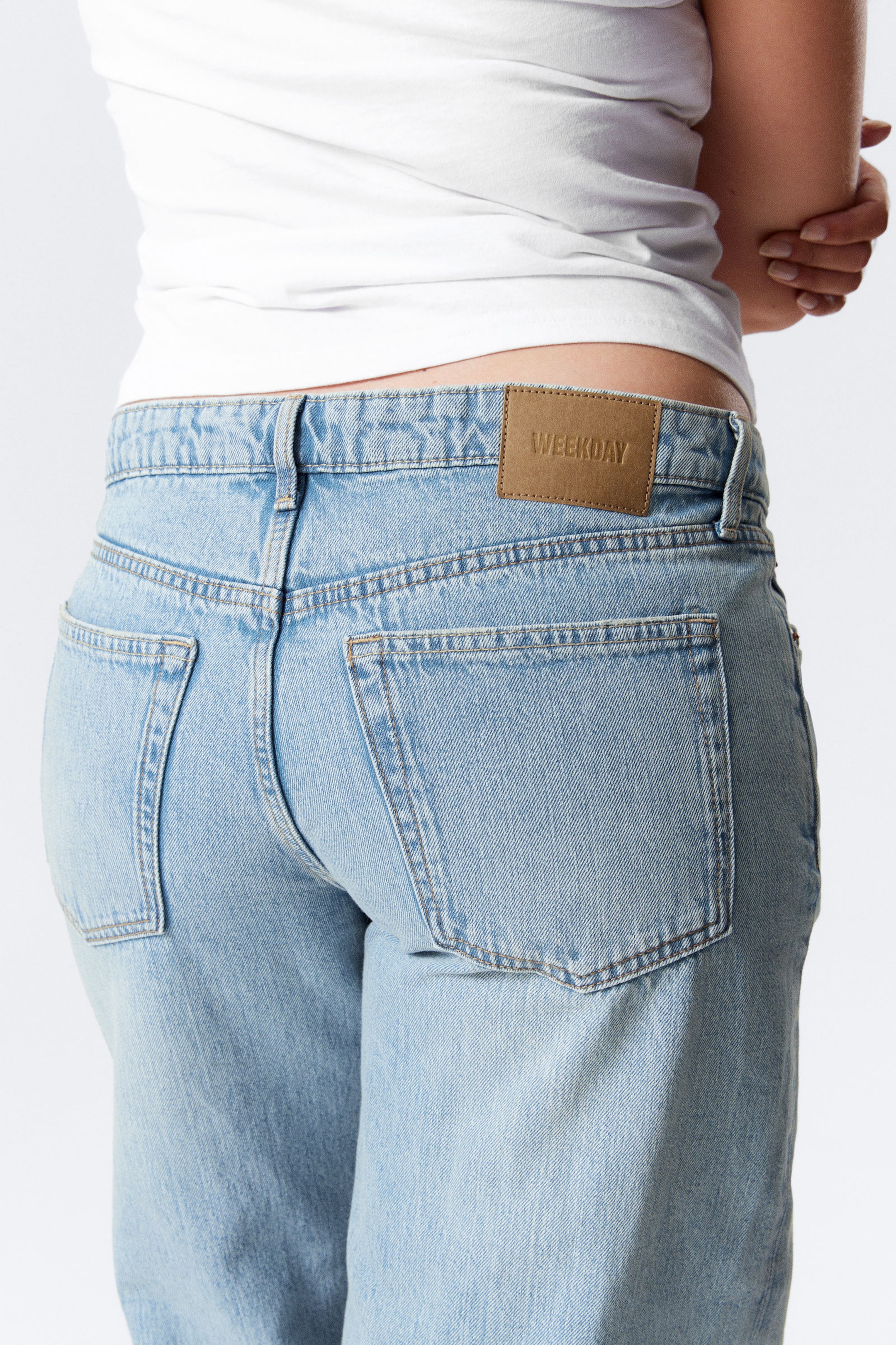 Lip Blue - Light Blue - Ample Low Rise Loose Wide Leg Jeans - 3