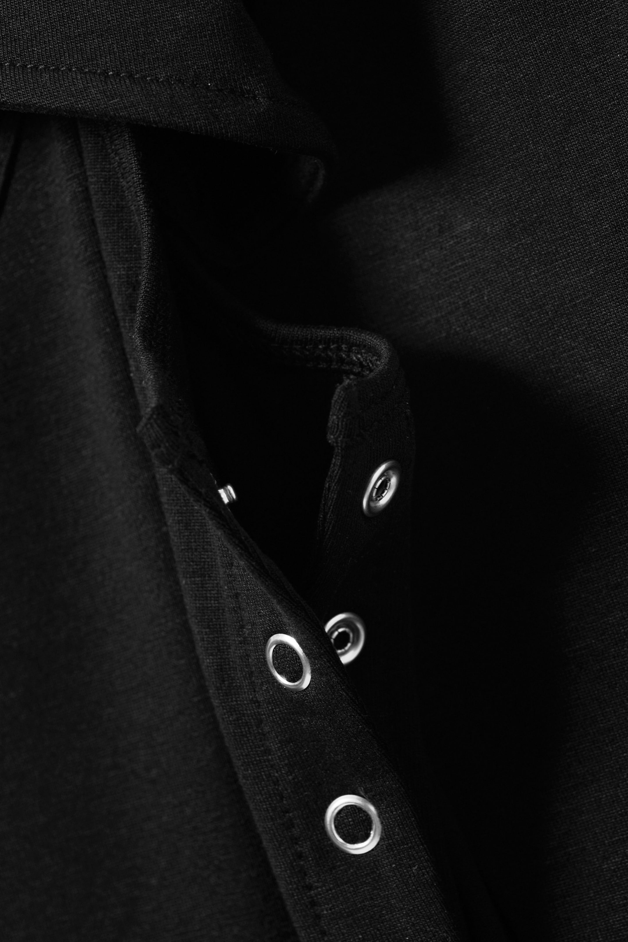 Schwarz - Zweiteiliges Bolero-Top mit Layering-Design - 6