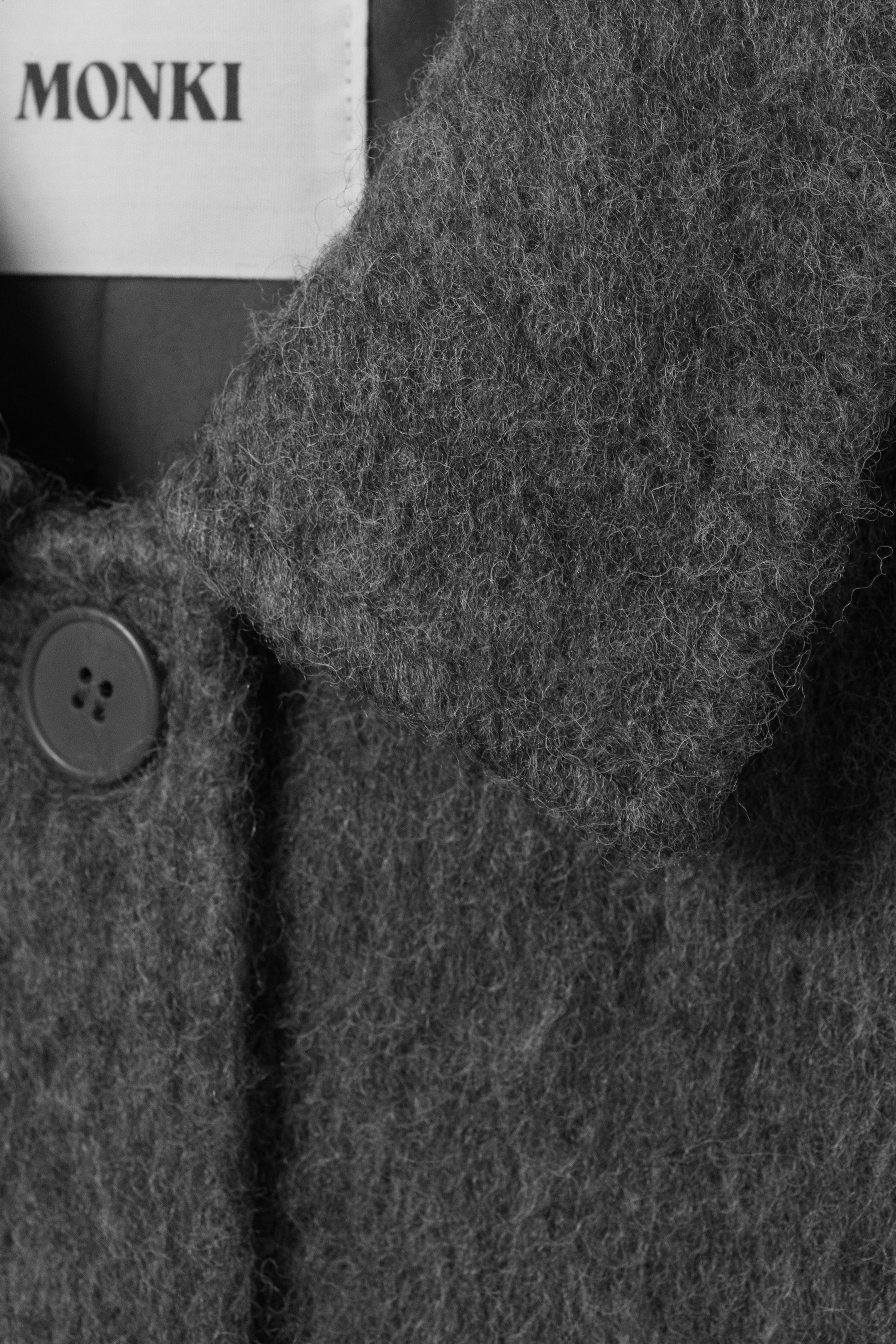 Staubiges Dunkelgrau meliert - Knielanger einreihiger Mantel - 5