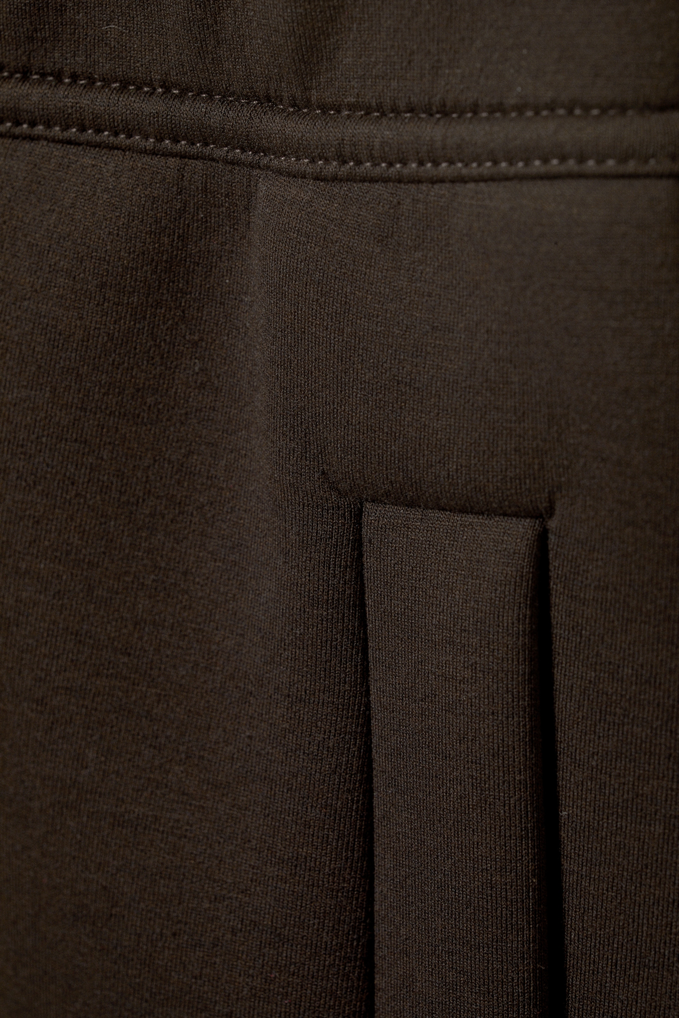 Agrandir l'image: Short en néoprène Loose Fit - Marron foncé - HOMME | H&M CH 6