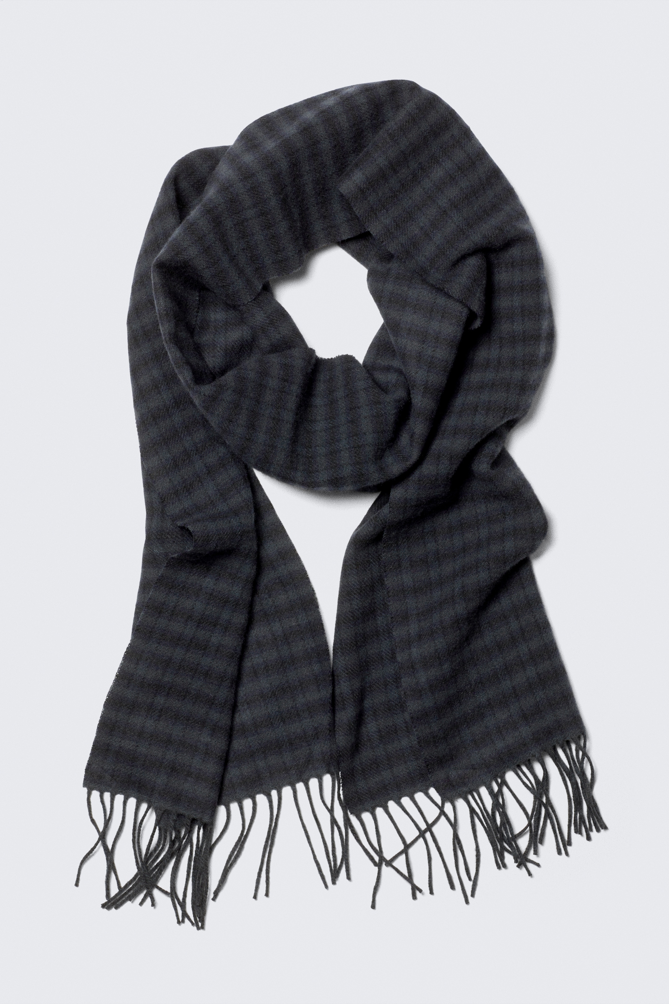 Grösseres Bild ansehen: Langer gewebter Wollschal - Mittelgrau - DAMEN | H&M CH 3