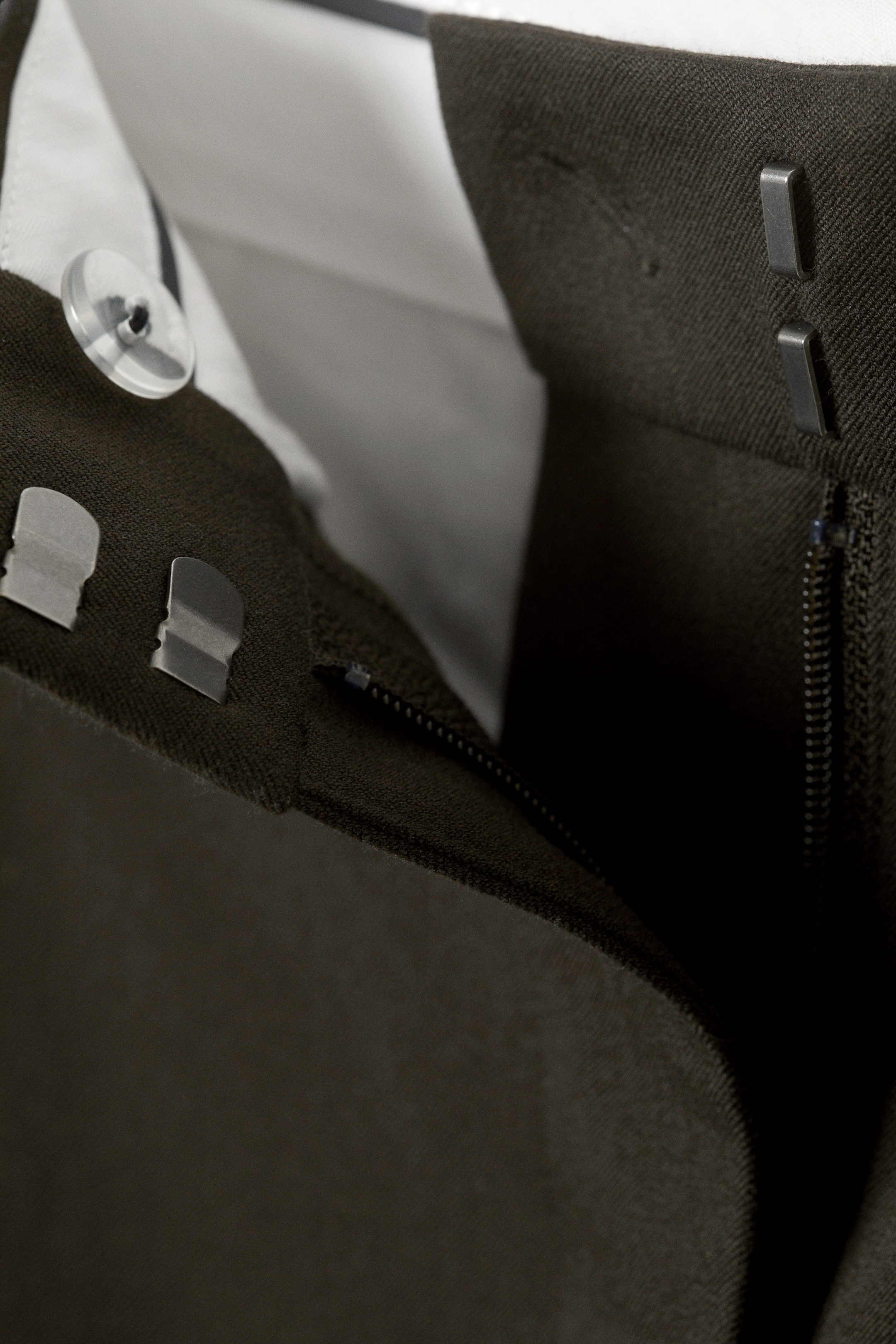 Dark Brown - Low Rise Wide Leg Pleated Suiting Trousers - 5