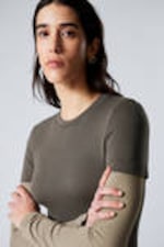Dunkles Graubraun - Doppellagiges Longsleeve-T-Shirt im Slim Fit - 1