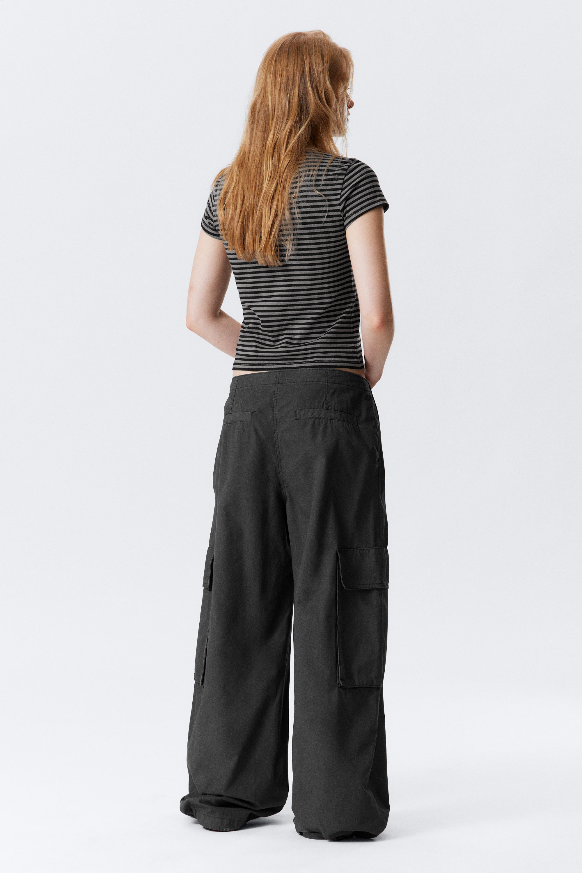 Dimgrå - Smal kortärmad t-shirt i bomull - 2