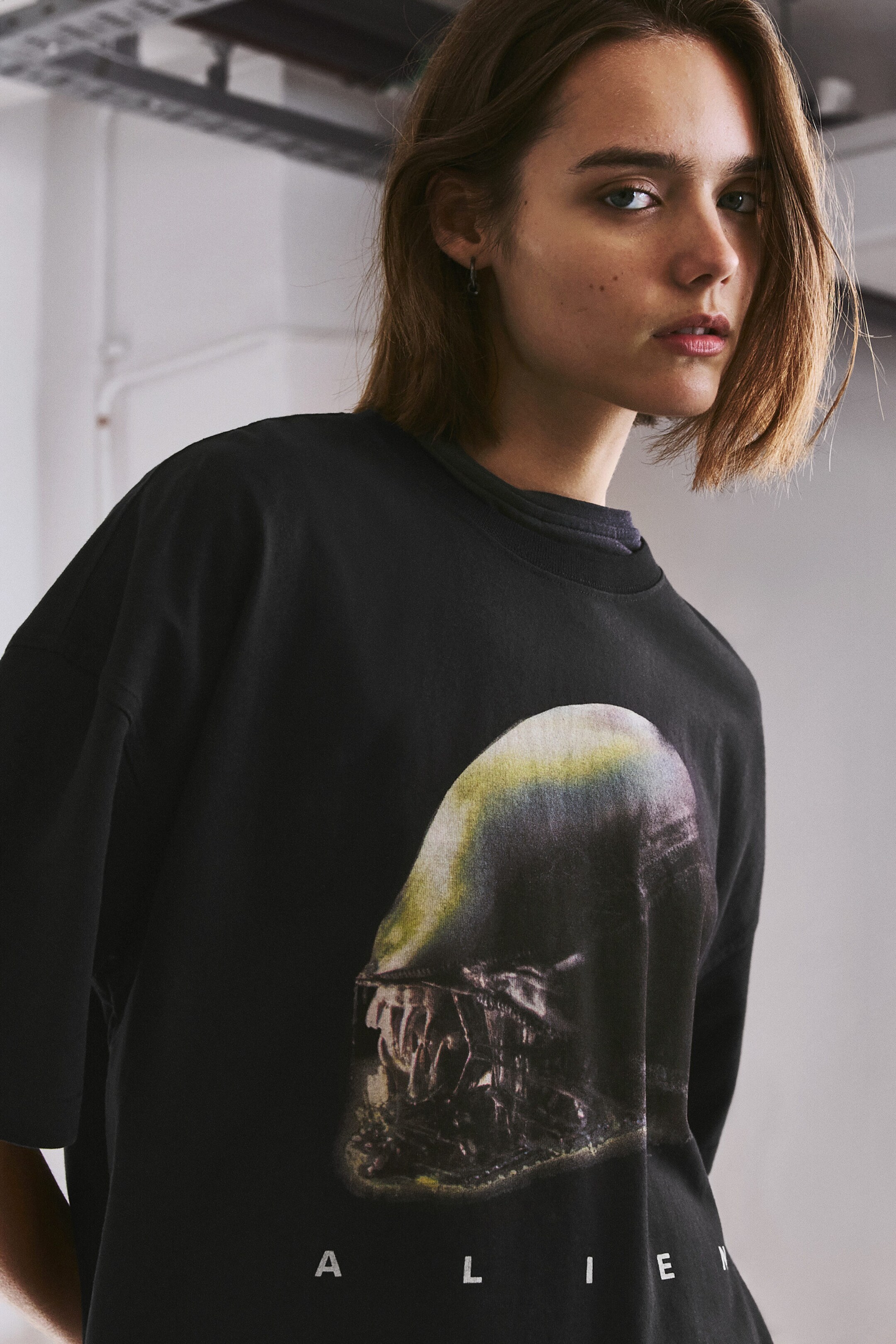 Off-black - Alien Loose Boxy T-shirt
