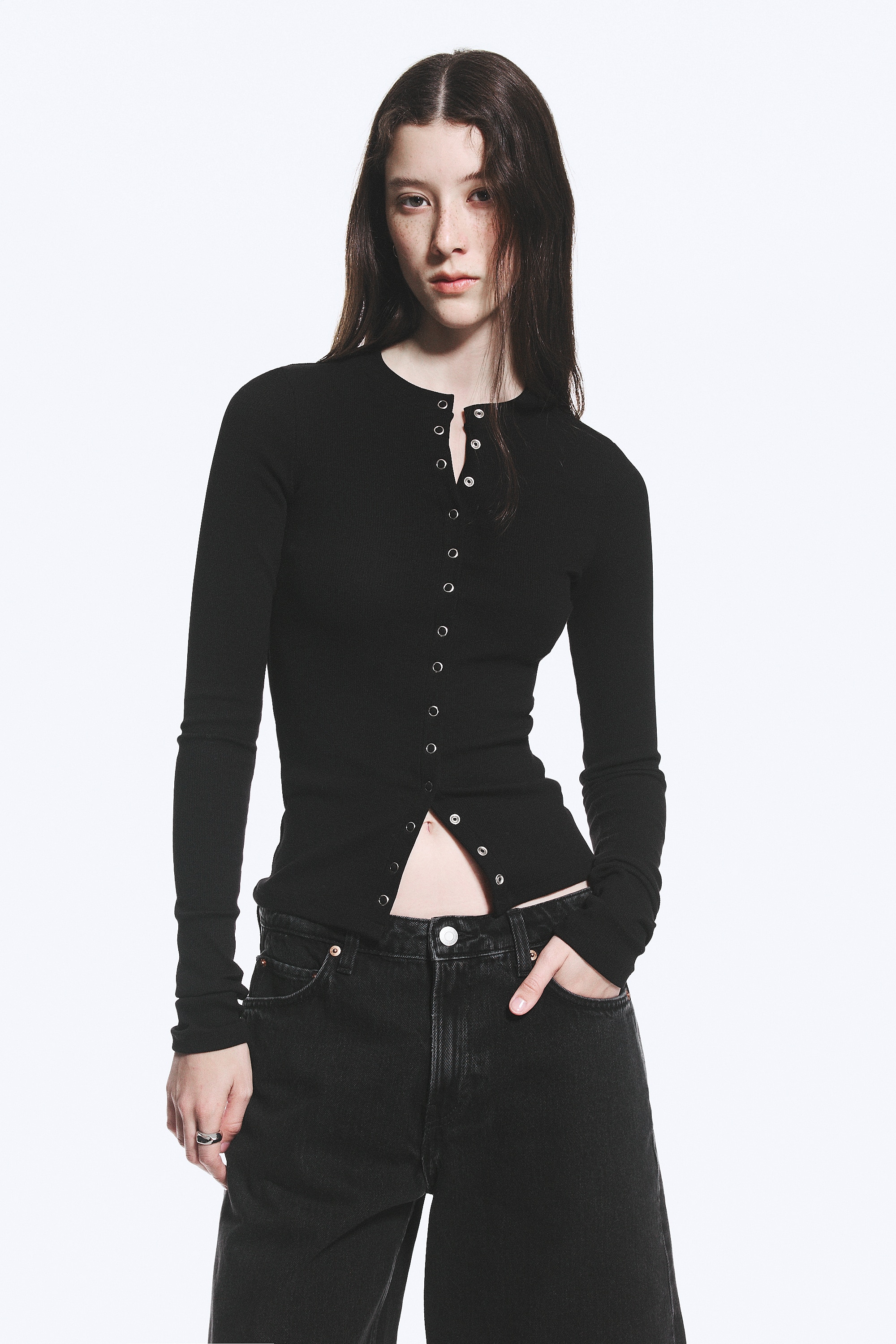 Ribbed Long-Sleeved Cardigan - Schwarz/Weiß