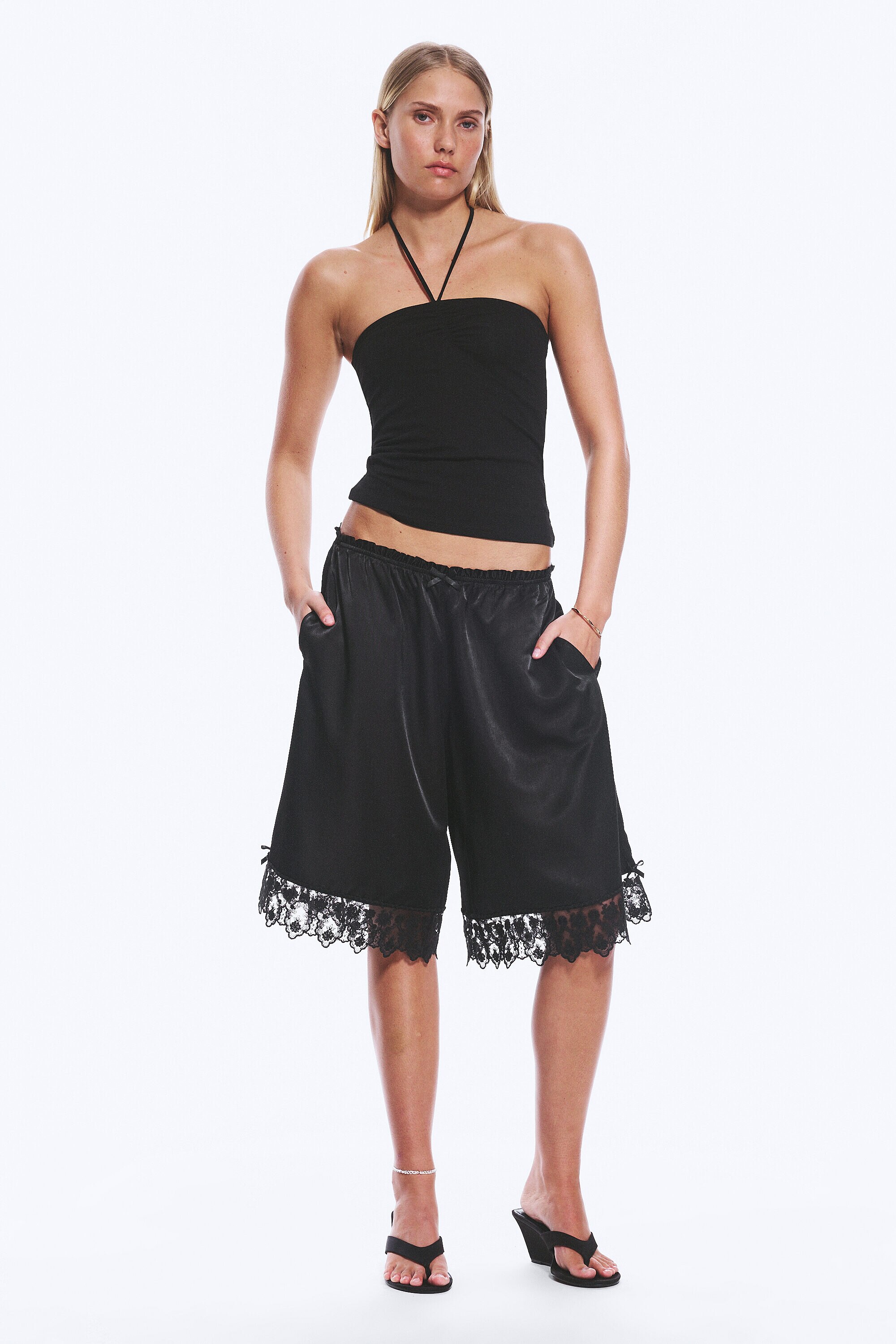 satin lace shorts - Black | Monki WW