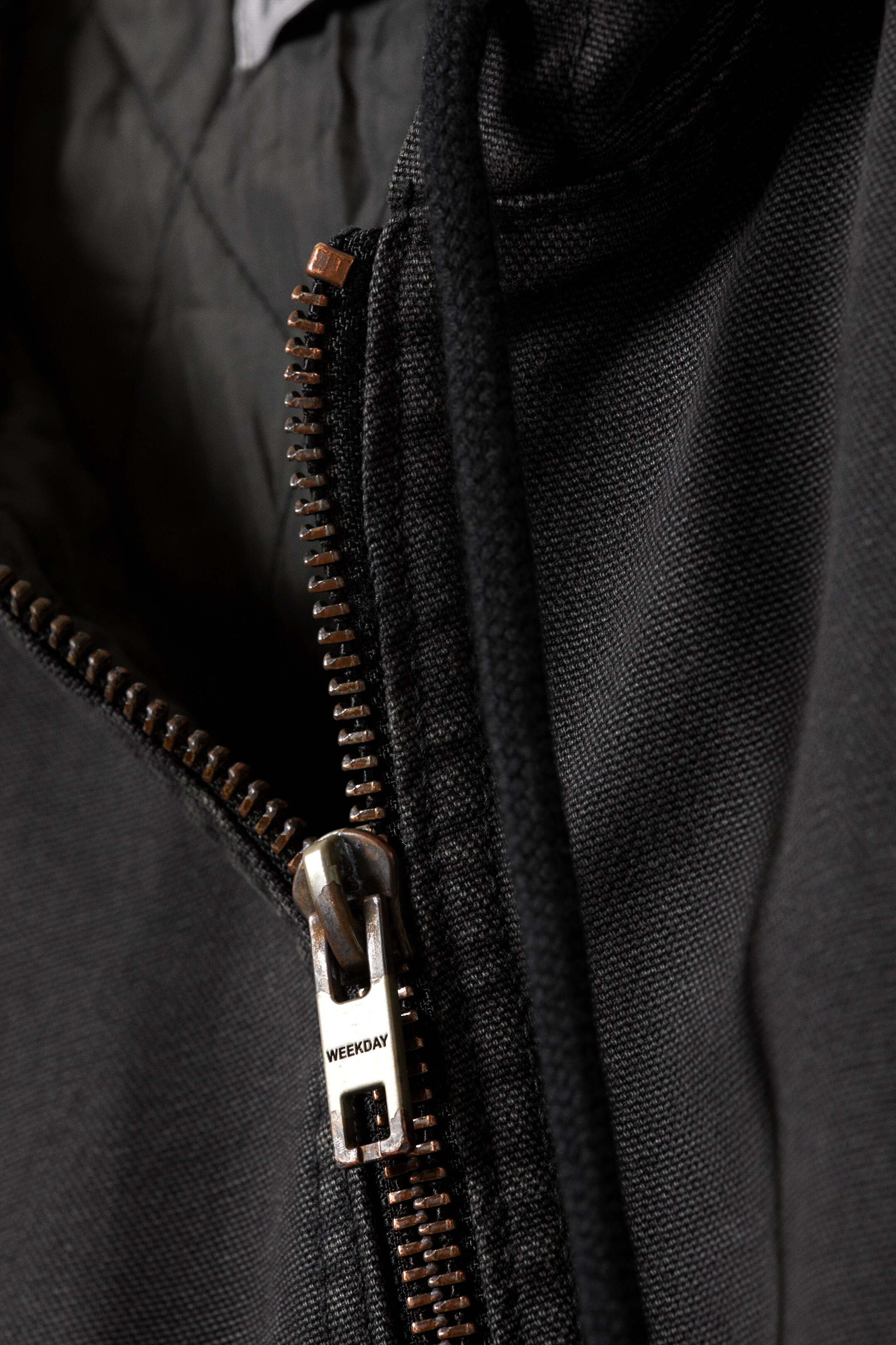 Zobrazit větší obrázek: Bomber bunda s kapucí v uvolněném střihu - Vymytá černá - MUŽI | H&M CZ 11