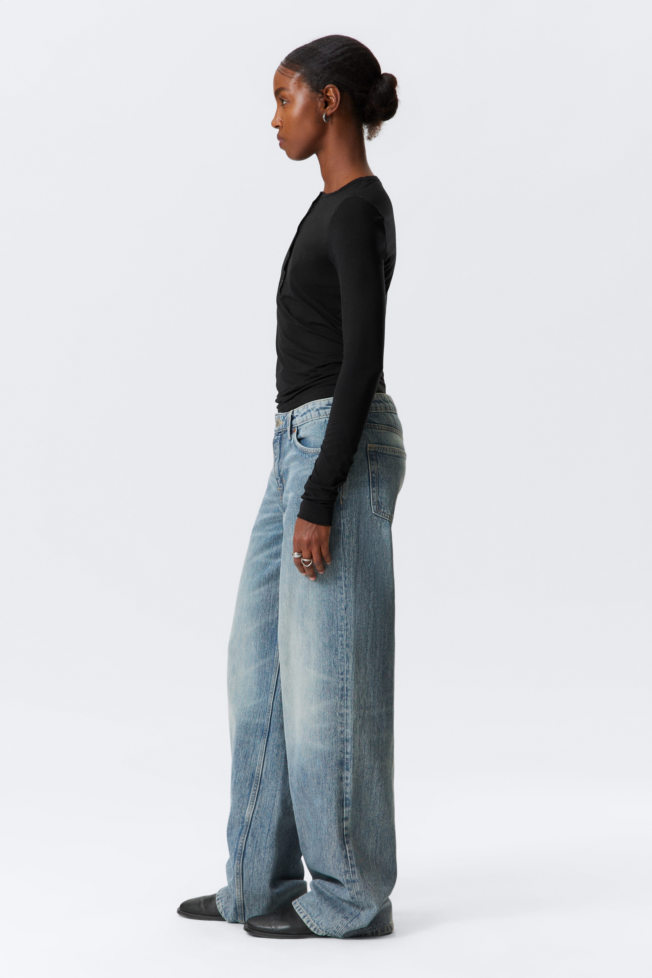 Größeres Bild anzeigen: Ample Low Waist Loose Wide Leg Jeans - Blue Stream - Mittelblau - Ladies | H&M AT 5