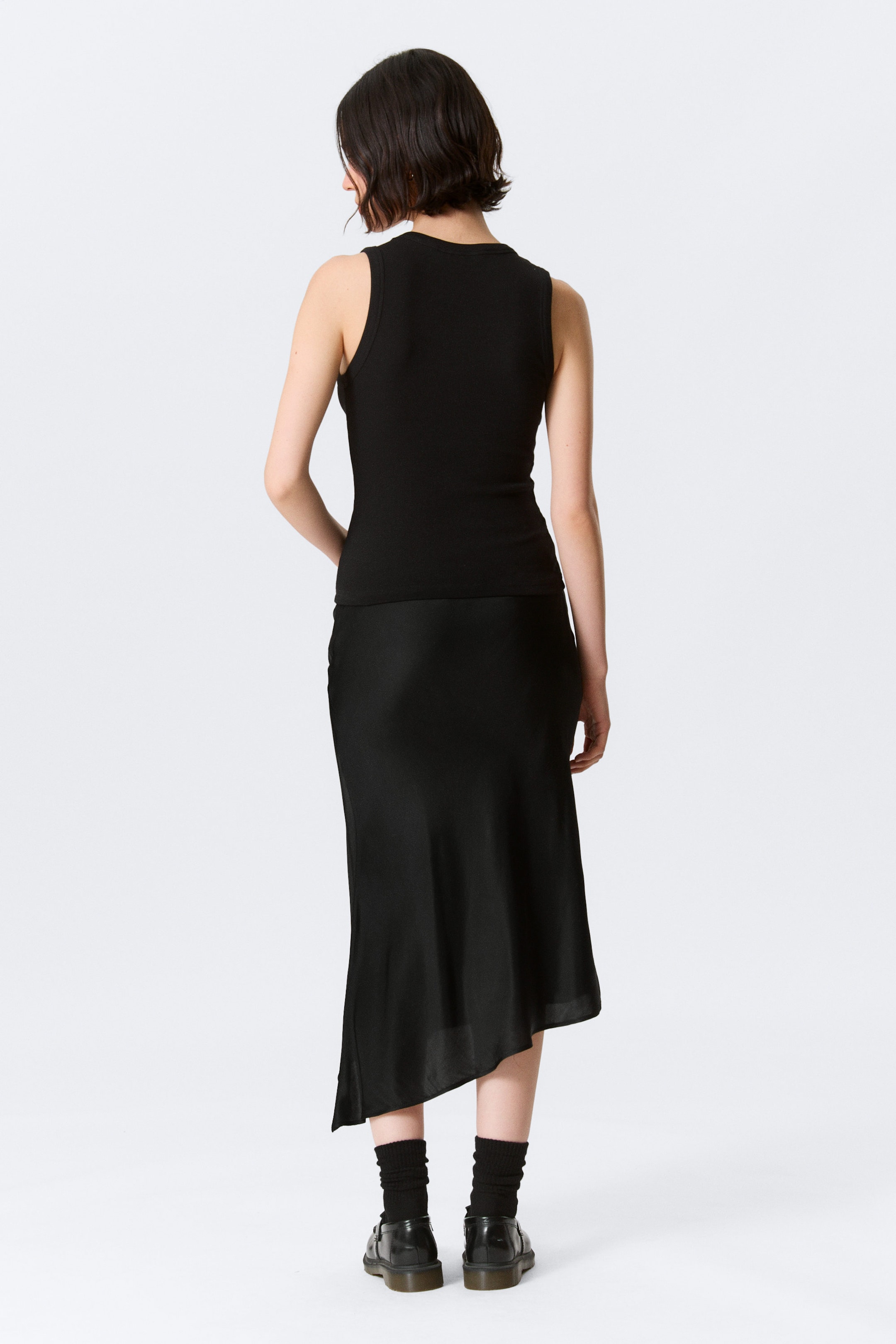 Black - Ribbed V-neck Tank Top - 2