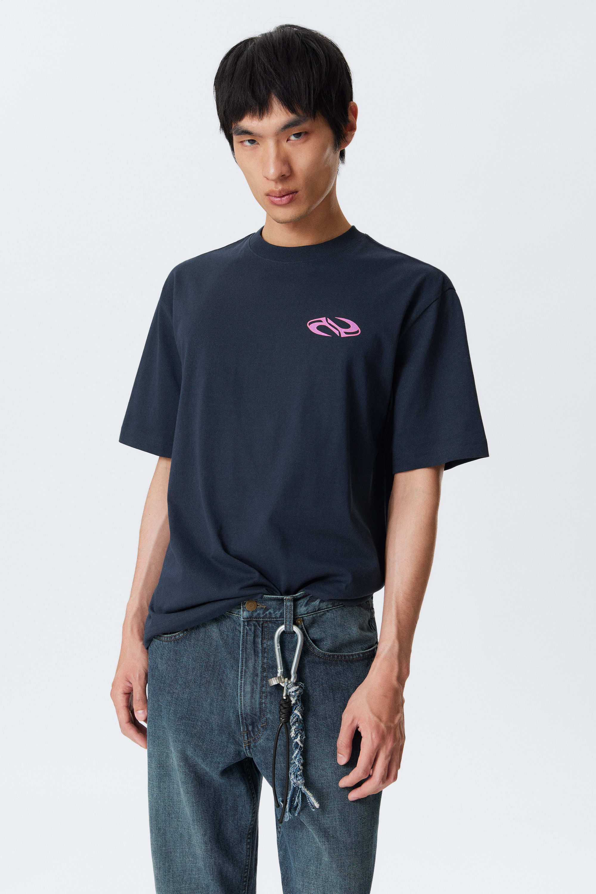 Dunkelblau - Doppelwelle - Entspanntes T-Shirt mit Grafikdruck - 1