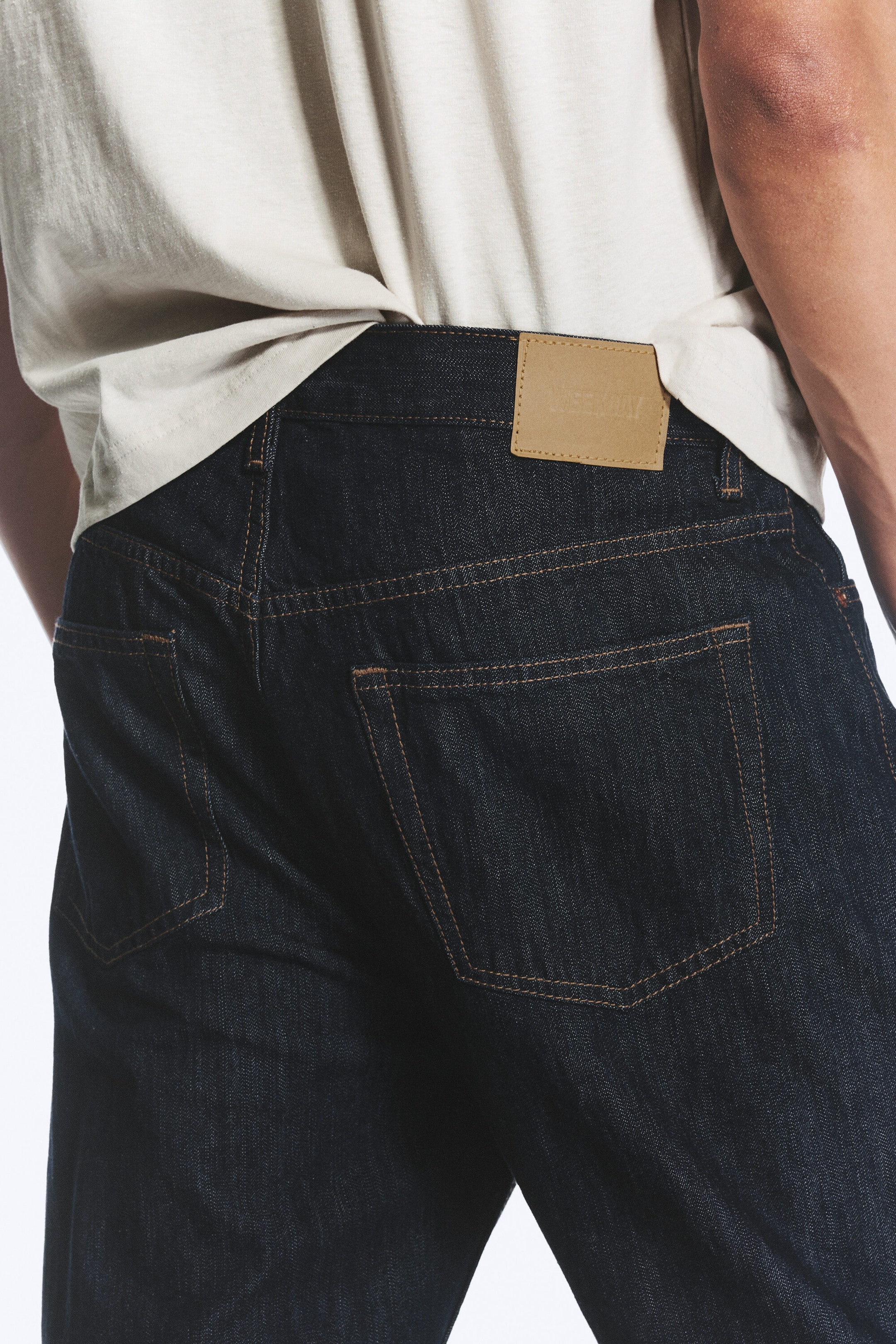 Blue Rinse - Dark Blue - Space Mid Rise Relaxed Straight Jeans - 3