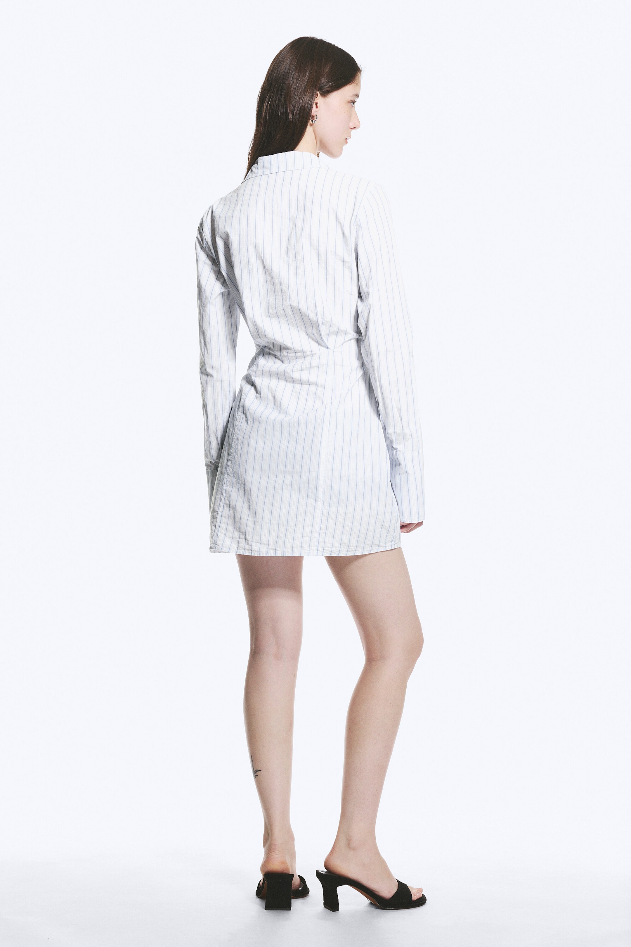 Rayures bleues - Mini-robe chemise asymétrique manches longues - 3