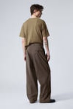 Graubraun mit Nadelstreifen - Oversized-Anzugshose Uno - 2