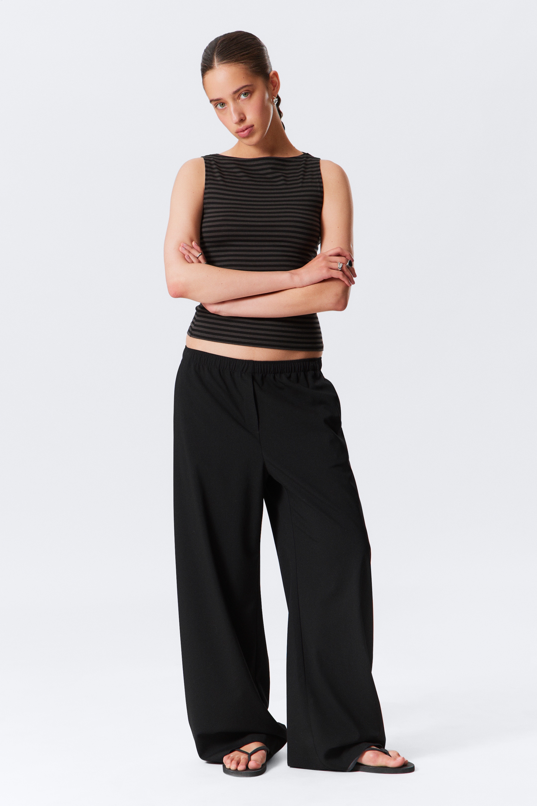 Agrandir l'image: Pantalon de costume Loose taille basse - Noir - FEMME | H&M FR 1
