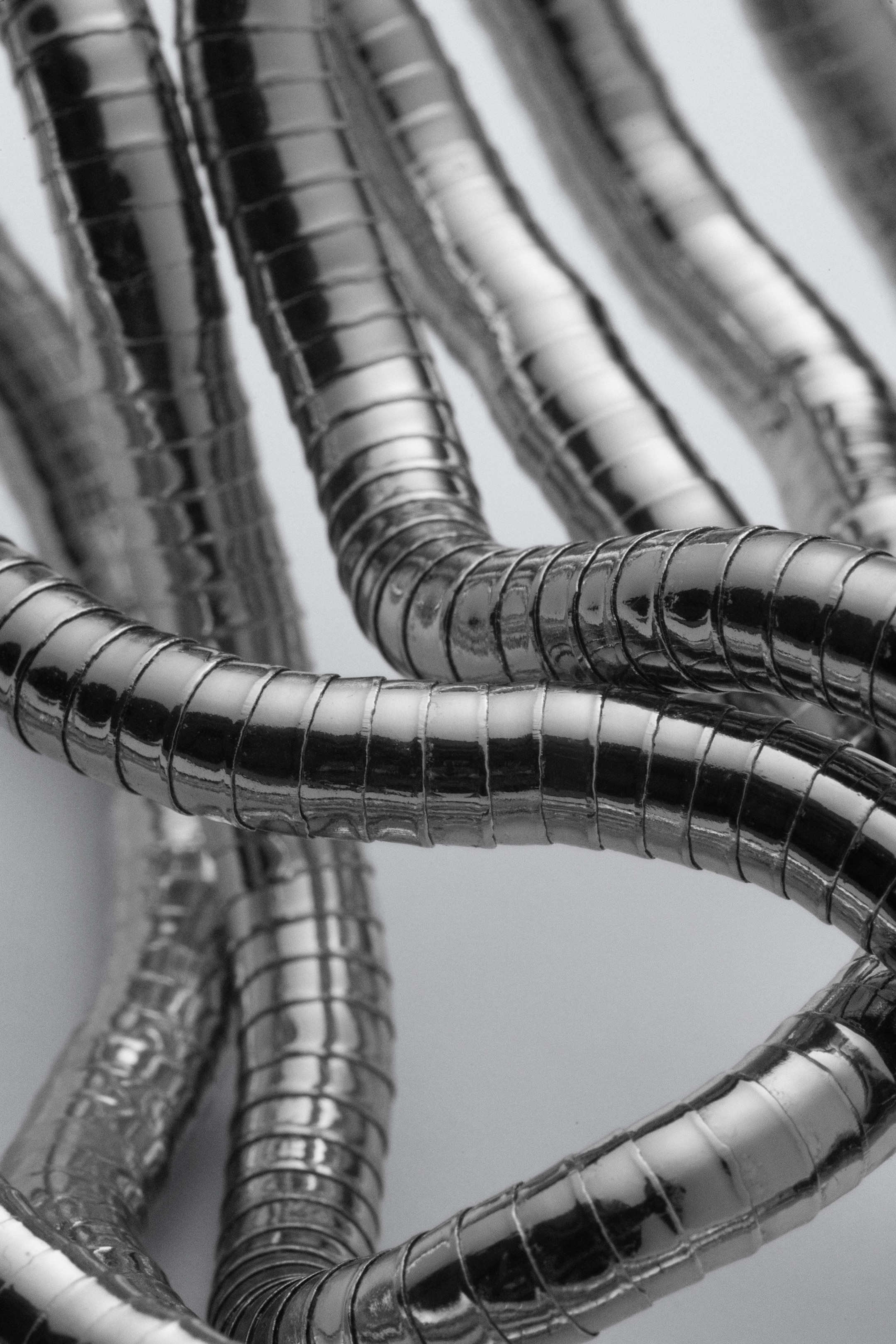 Helles Staubgrau - Schlangen-Halskette - 2