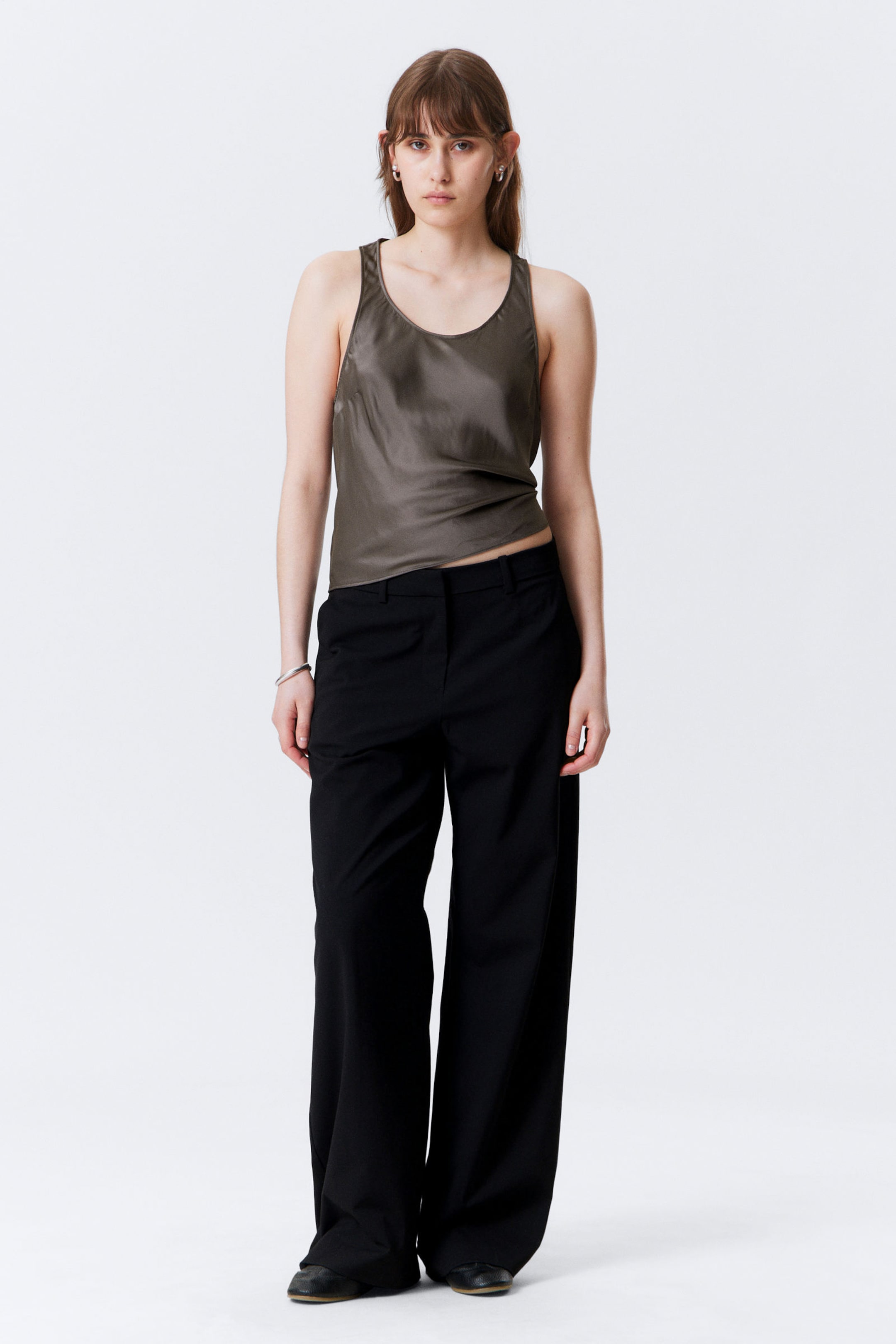 #272627 - Low-Waisted Loose Fit Suit Trousers - 1